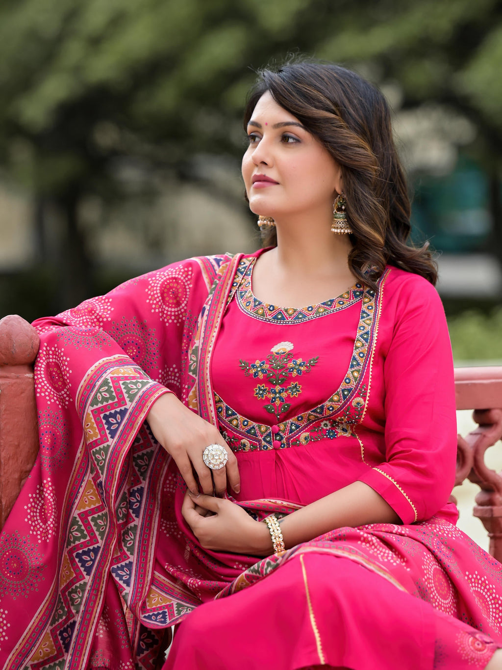 Juniper Women's Pink Viscose Rayon Solid Kurta Set