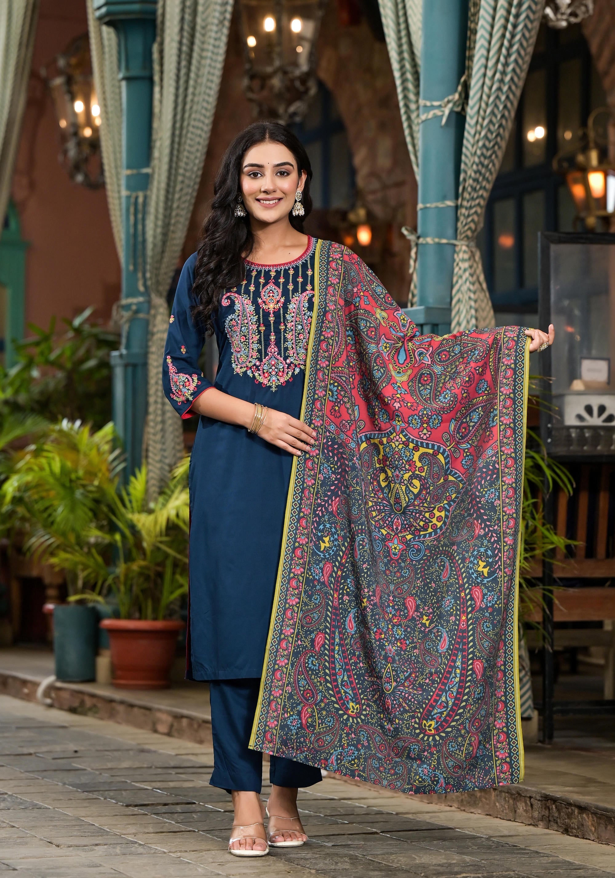 Juniper Women's Blue Viscose Rayon Solid Kurta Set