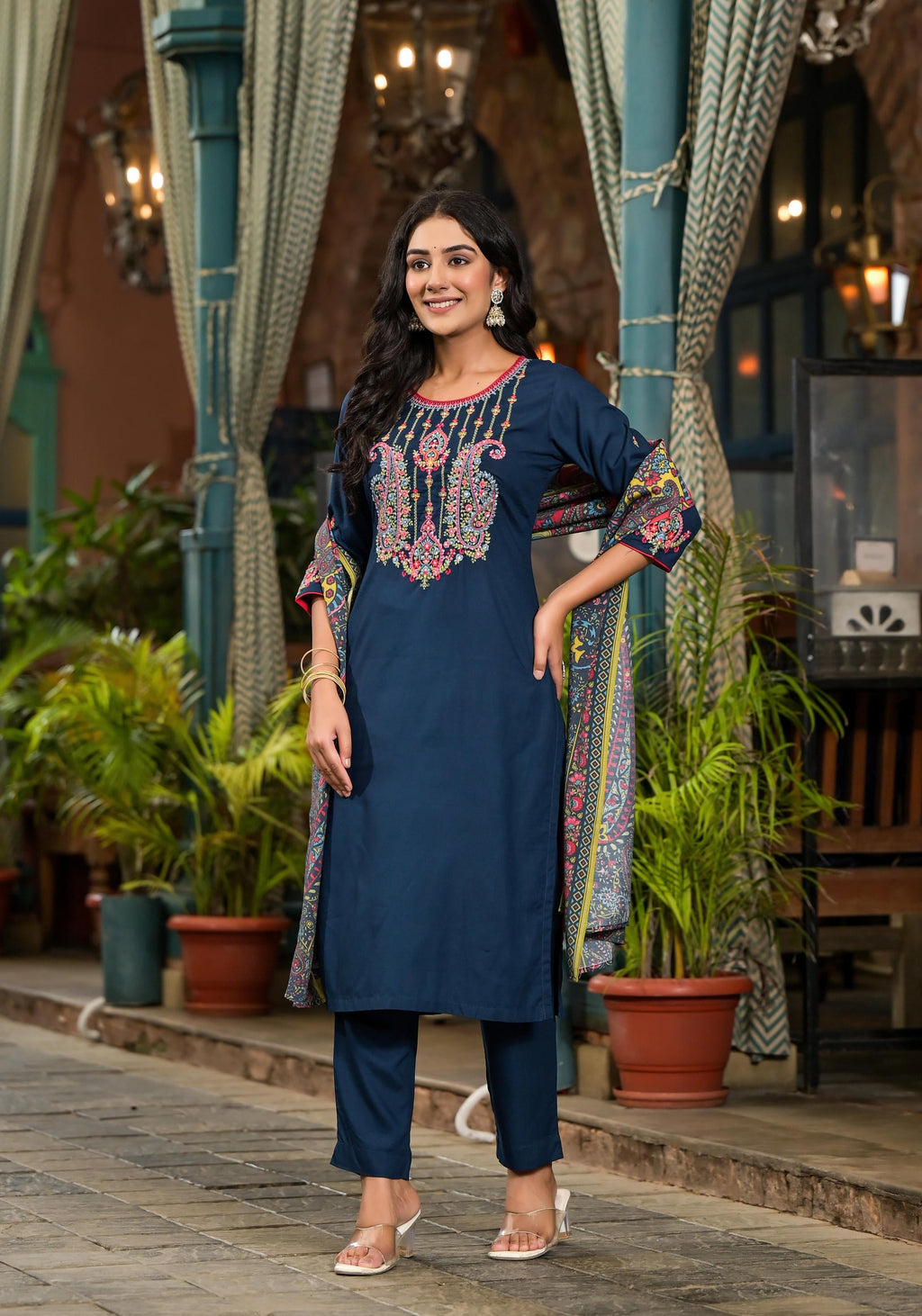Juniper Women's Blue Viscose Rayon Solid Kurta Set