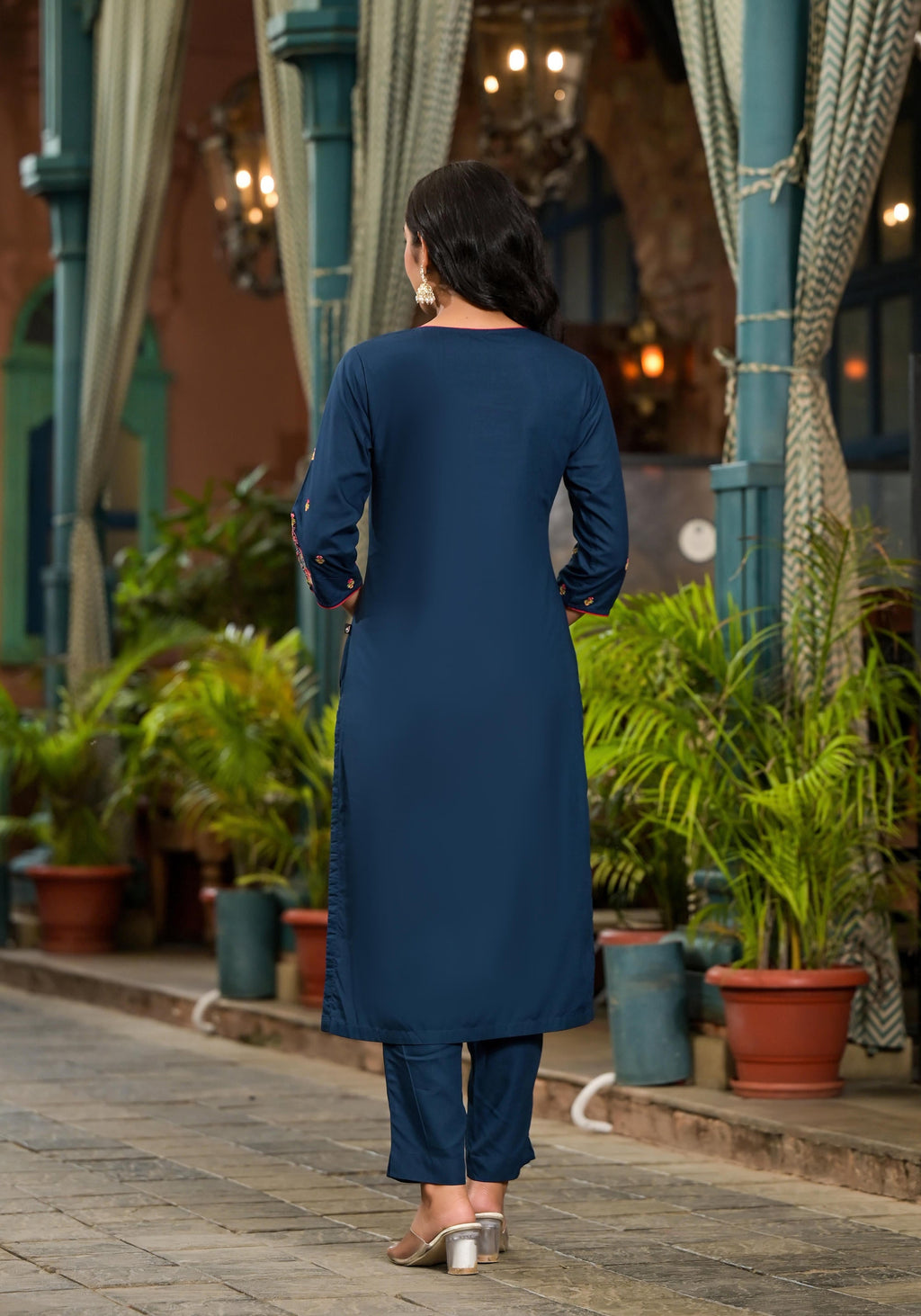 Juniper Women's Blue Viscose Rayon Solid Kurta Set