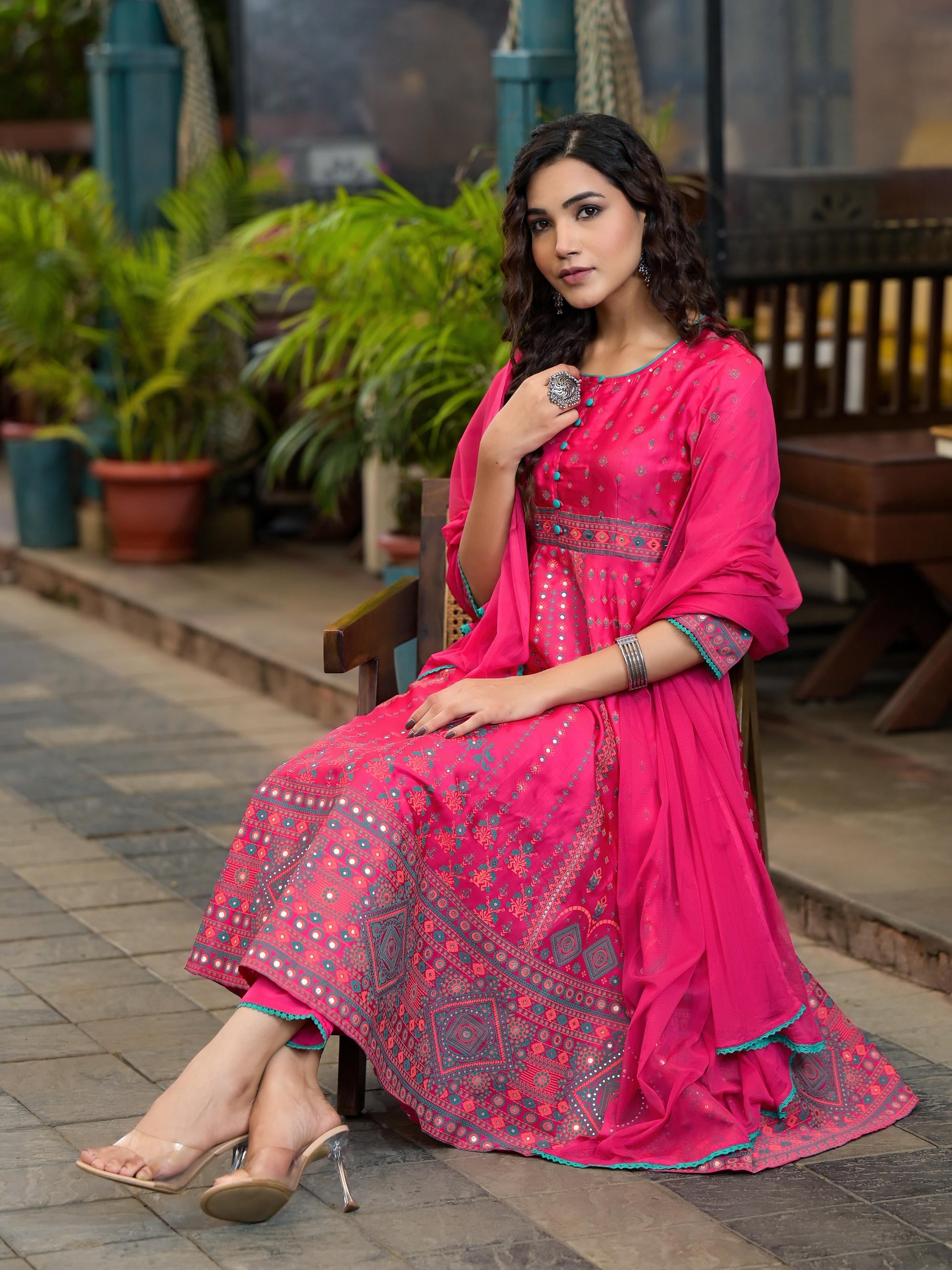 Juniper Women's Pink Polyester Printed Kurta Set