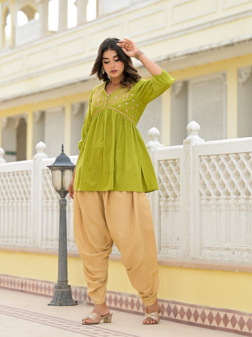 Juniper Women's Gold Ethnic Motif Printed Cotton Top And Pant Co-Ord Set With Zari Work