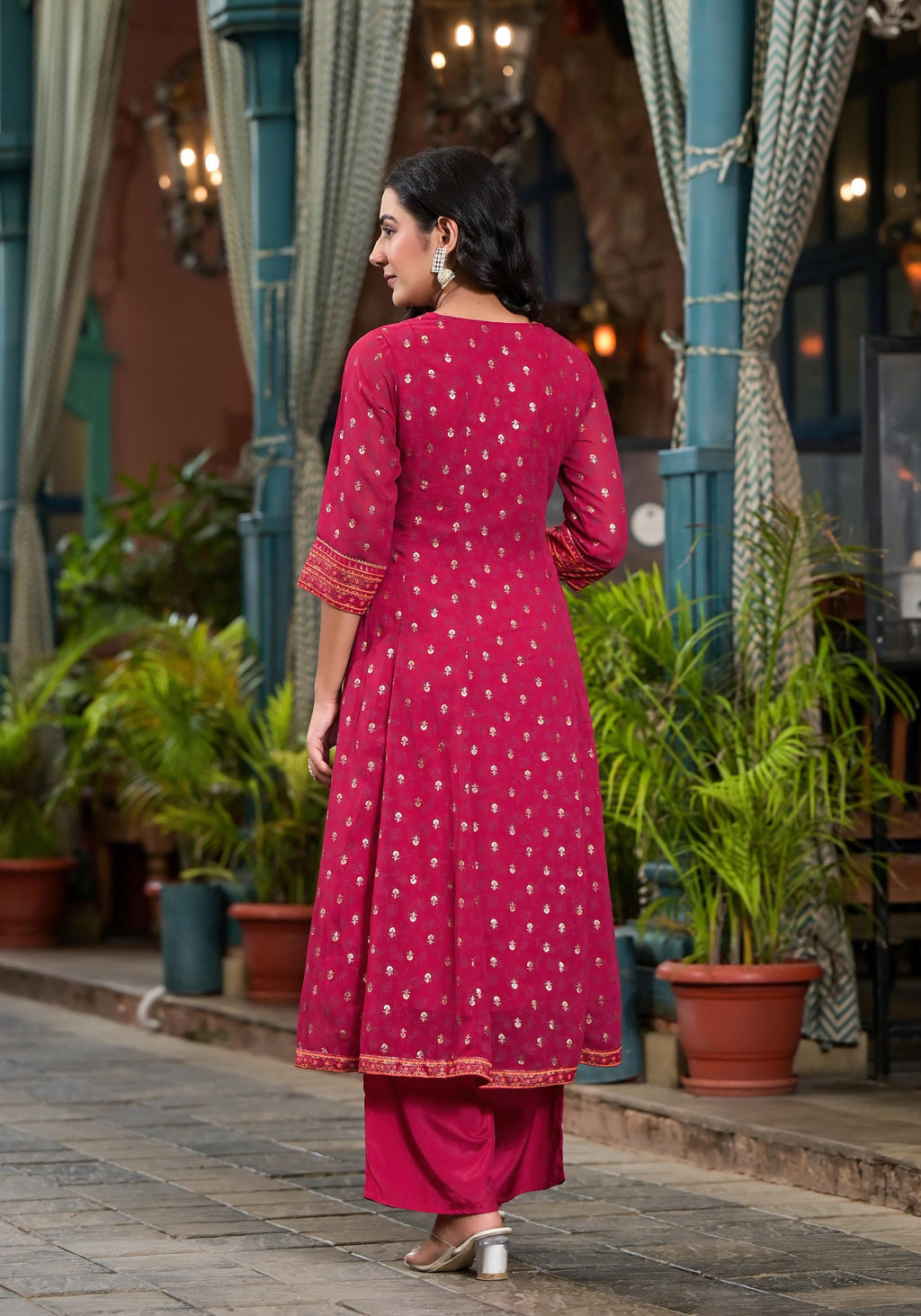 Juniper Women's Pink Georgette Printed Kurta Set