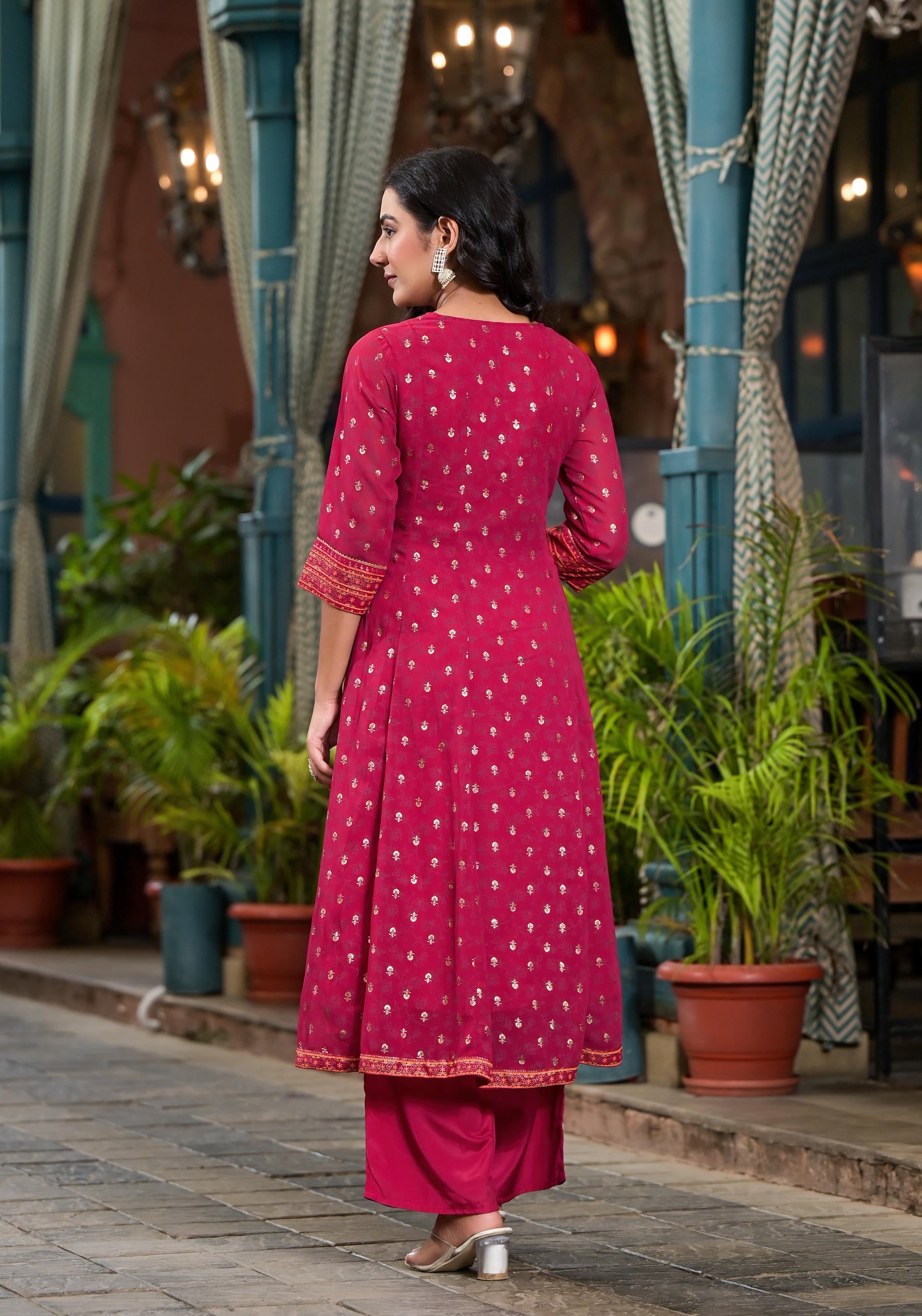 Juniper Women's Pink Georgette Printed Kurta Set