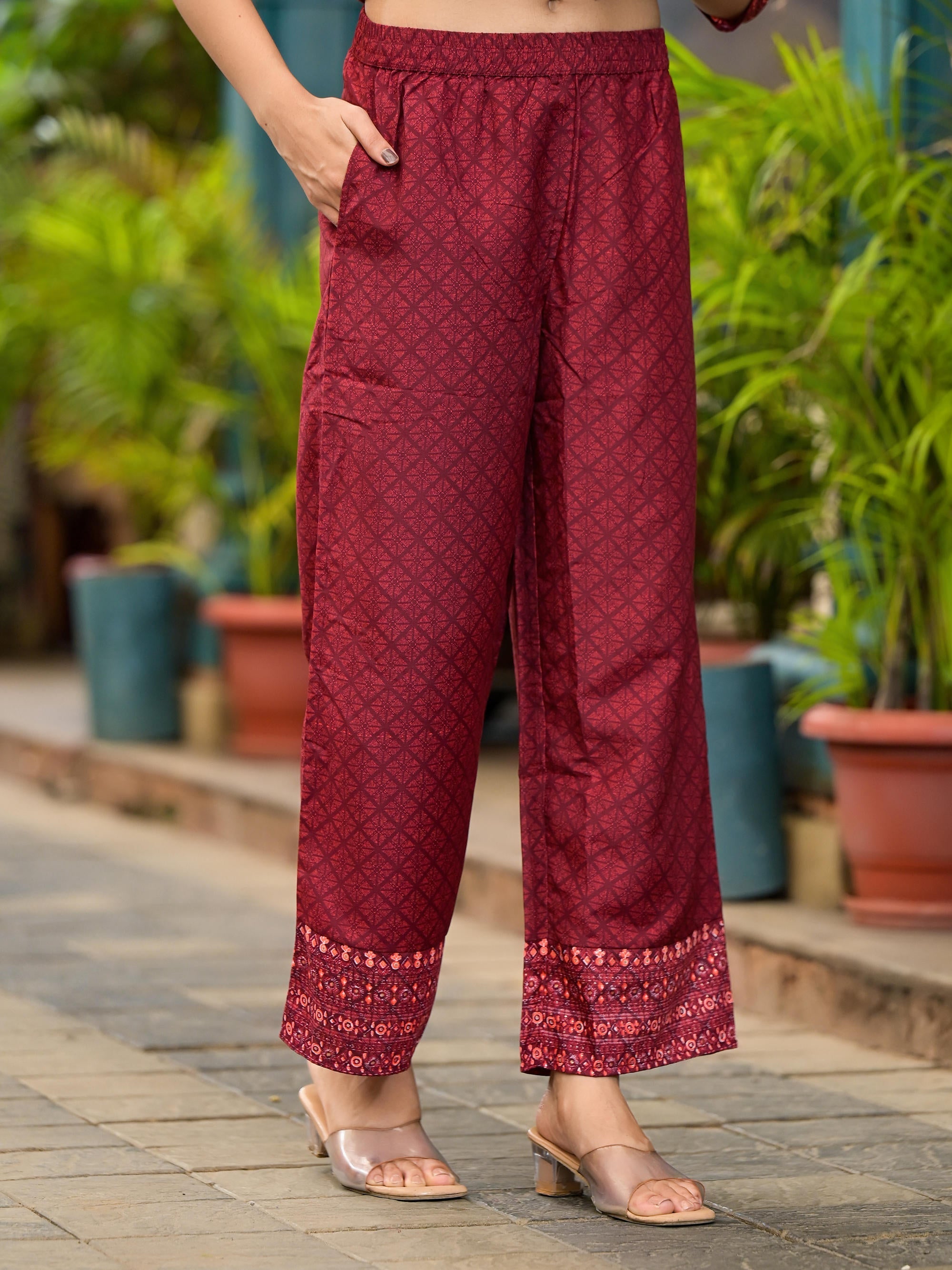 Juniper Women's Rust Ethnic Motif Printed Cotton Kurta Set With Thread Work & Sequins