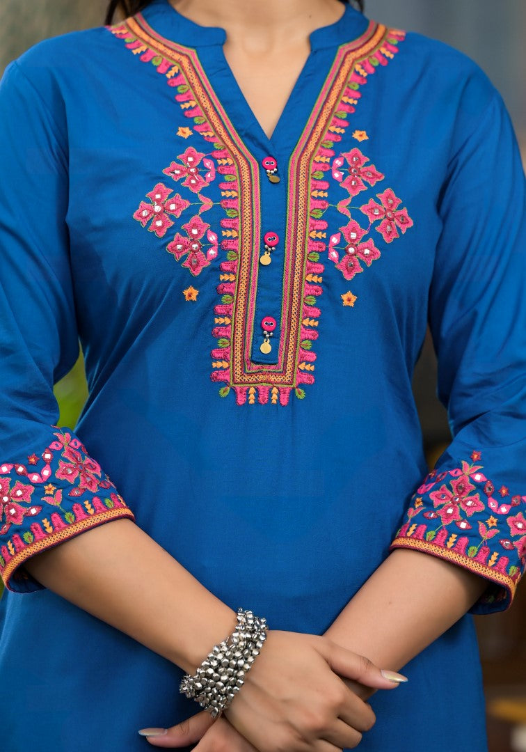 Juniper Women's Blue Thread Embroidered Liva Rayon Short Kurta And Pant Set With Buttons & Coins