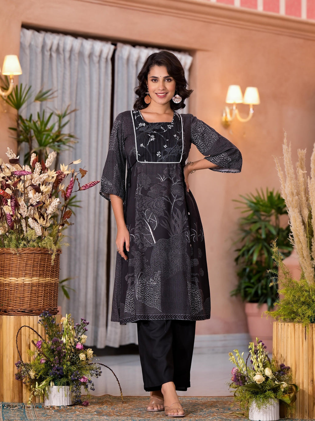 Juniper Women's Black Viscose Rayon Printed Kurta Set