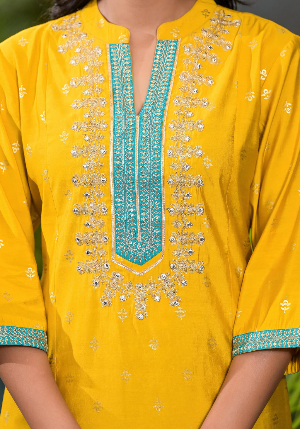 Juniper Women's Yellow Viscose Rayon Embroidered Kurta Set