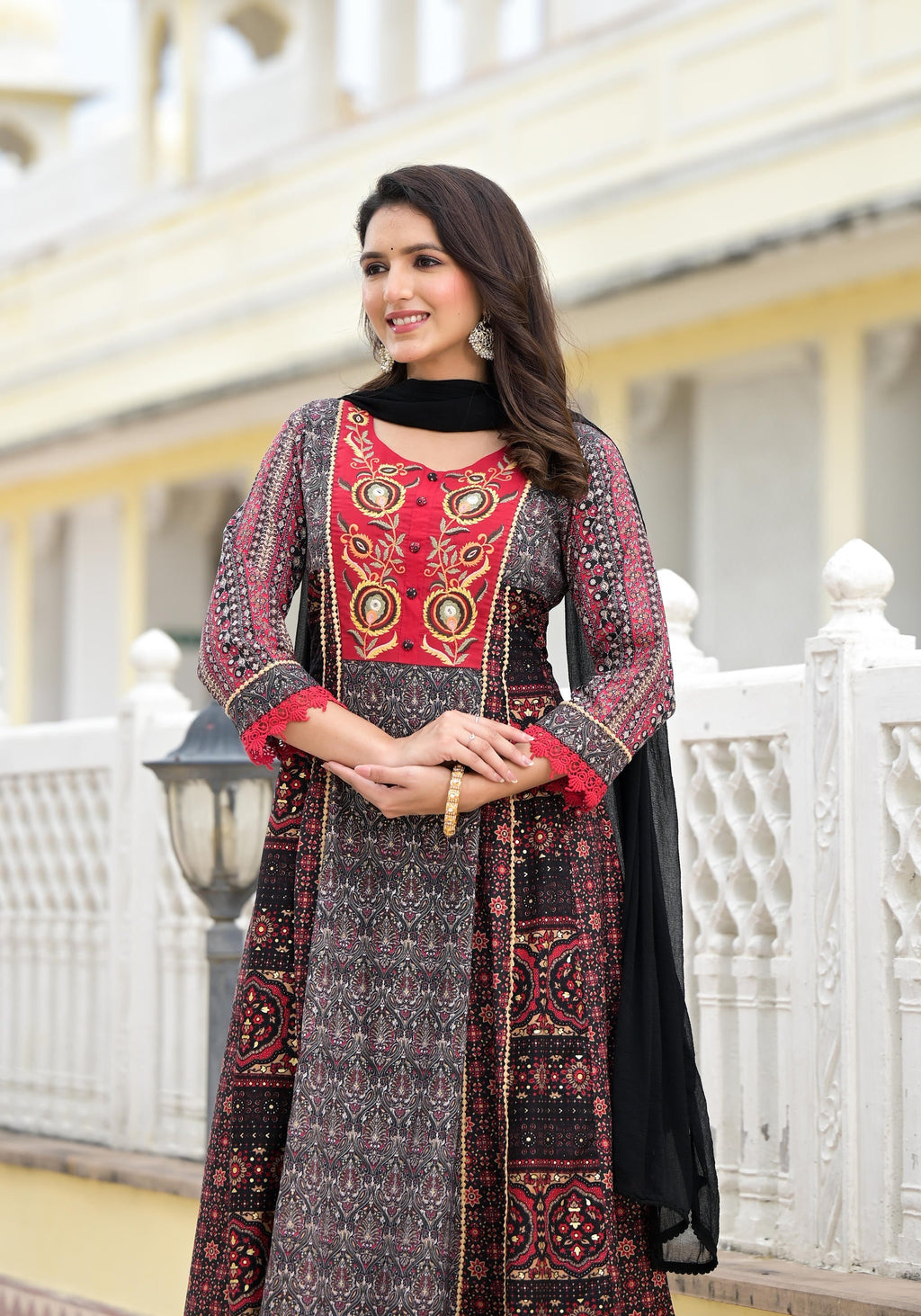 Juniper Women's Black Silk Blend Printed Kurta Set