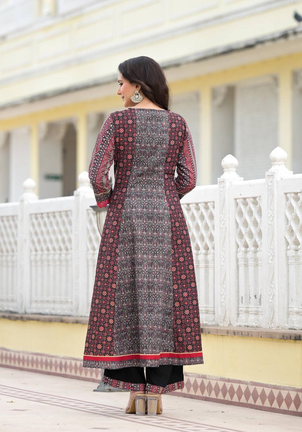 Juniper Women's Black Silk Blend Printed Kurta Set
