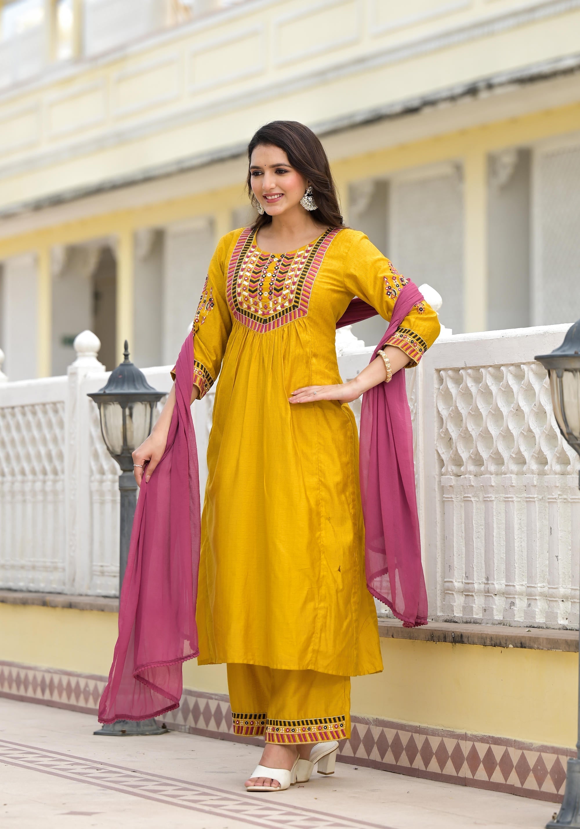 Juniper Women's Yellow Cotton Blend Solid Kurta Set