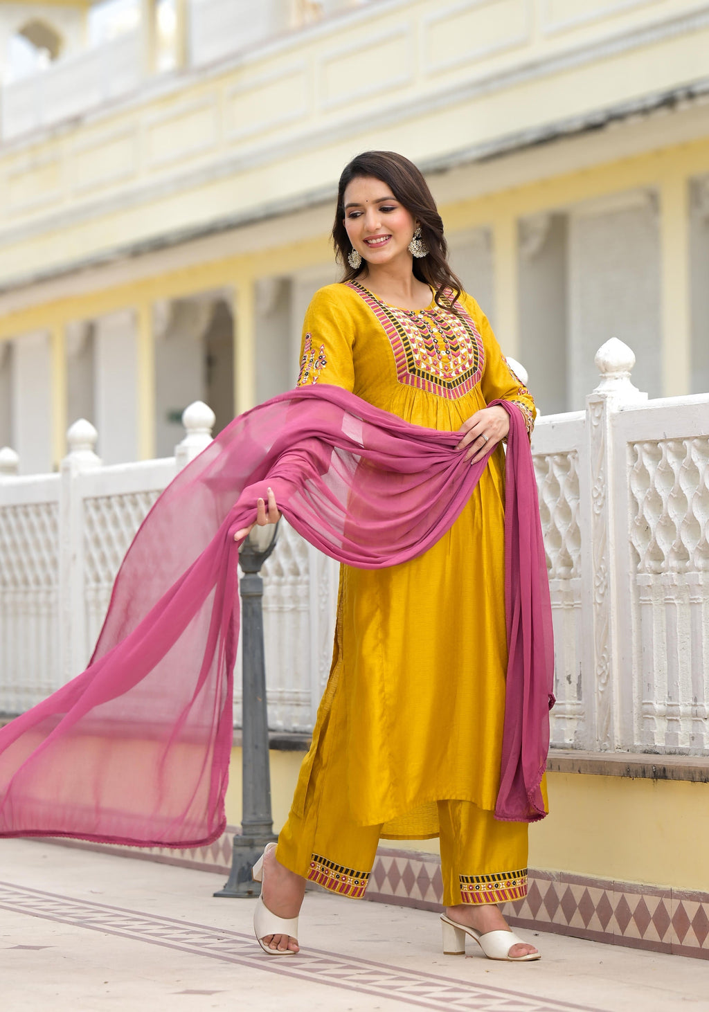 Juniper Women's Yellow Cotton Blend Solid Kurta Set