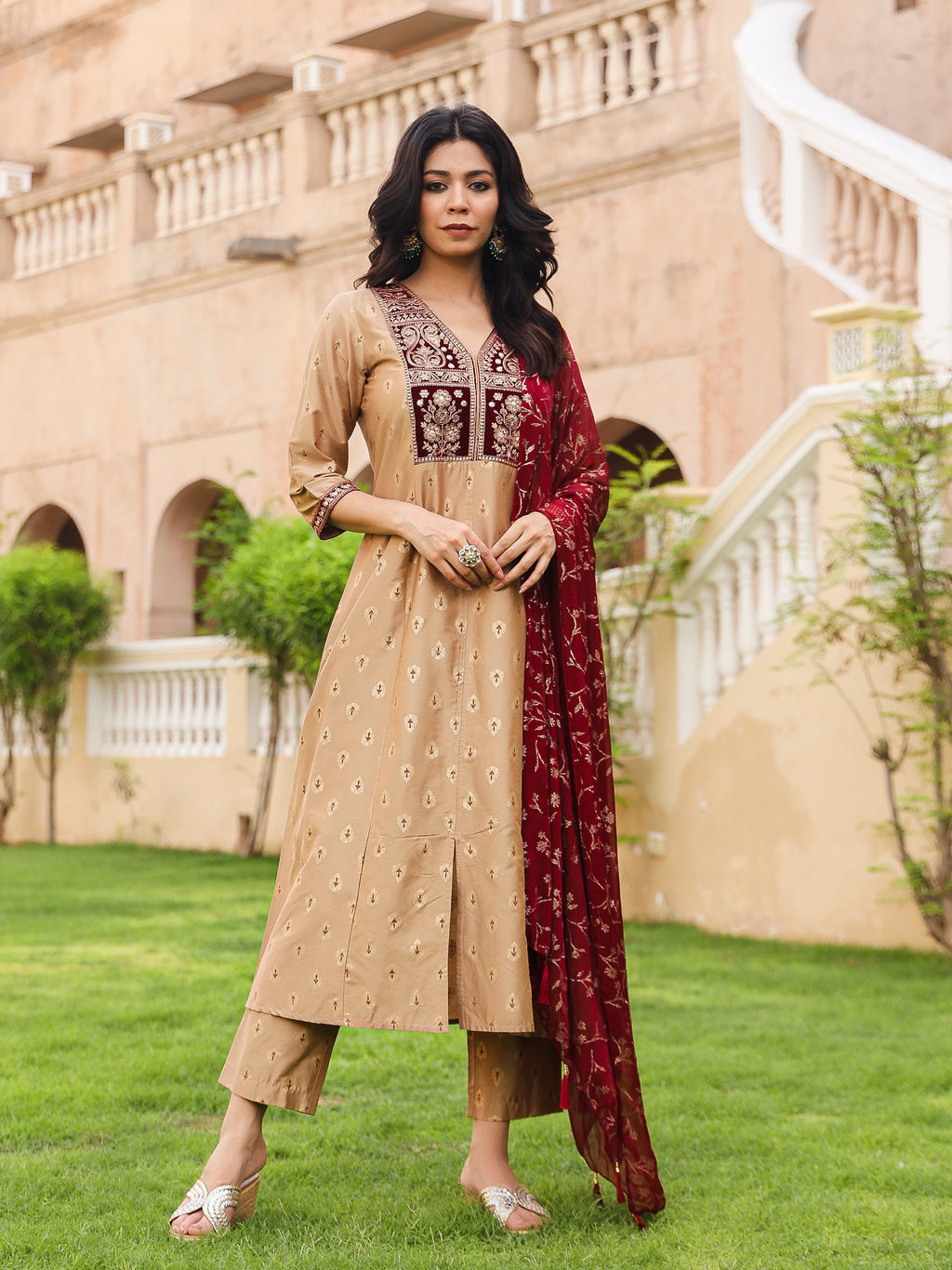Juniper Women's Gold Cotton Blend Printed Kurta Set