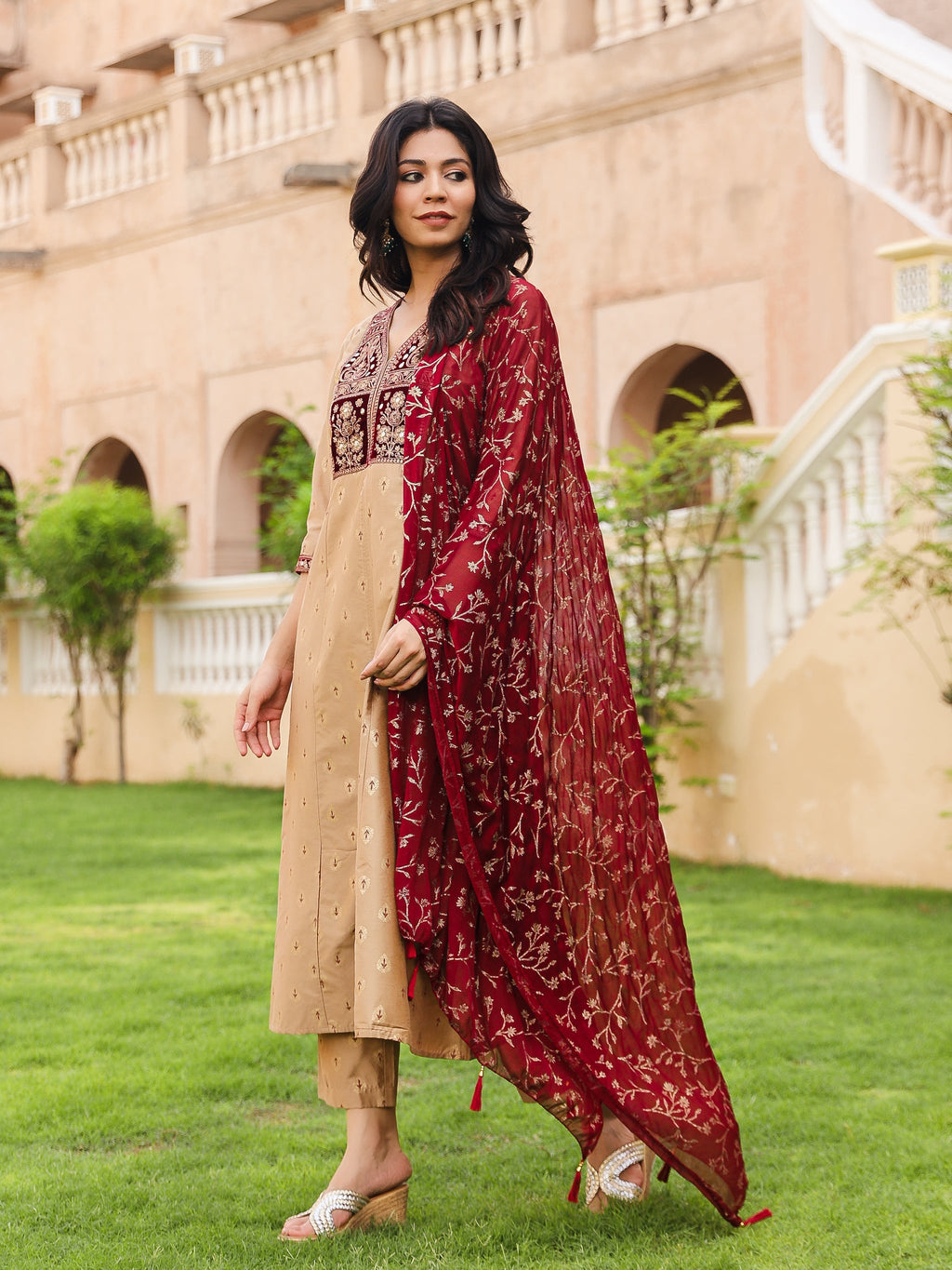 Juniper Women's Gold Cotton Blend Printed Kurta Set