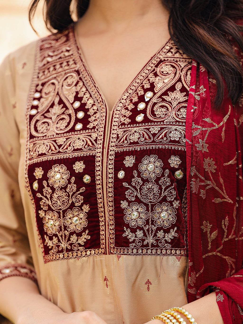 Juniper Women's Gold Cotton Blend Printed Kurta Set