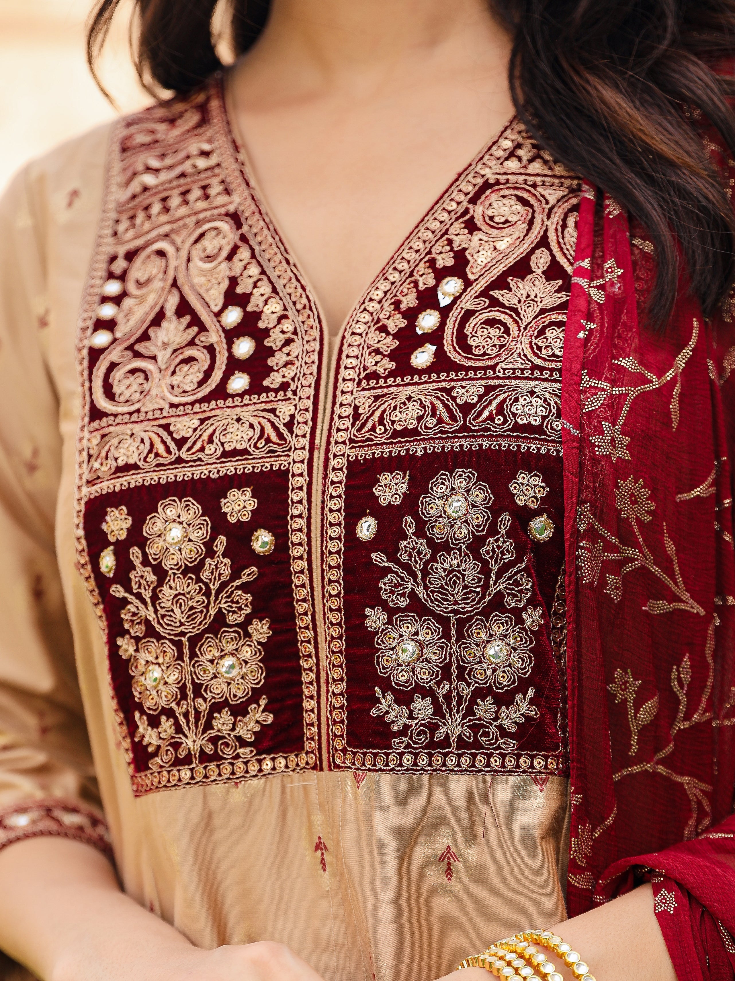 Juniper Women's Gold Cotton Blend Printed Kurta Set