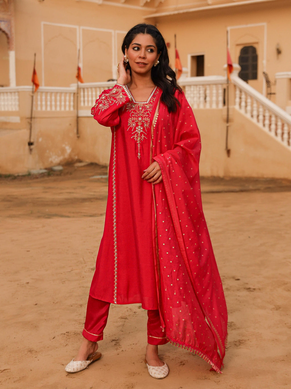 Juniper Women's Pink Viscose Rayon Embroidered Kurta Set
