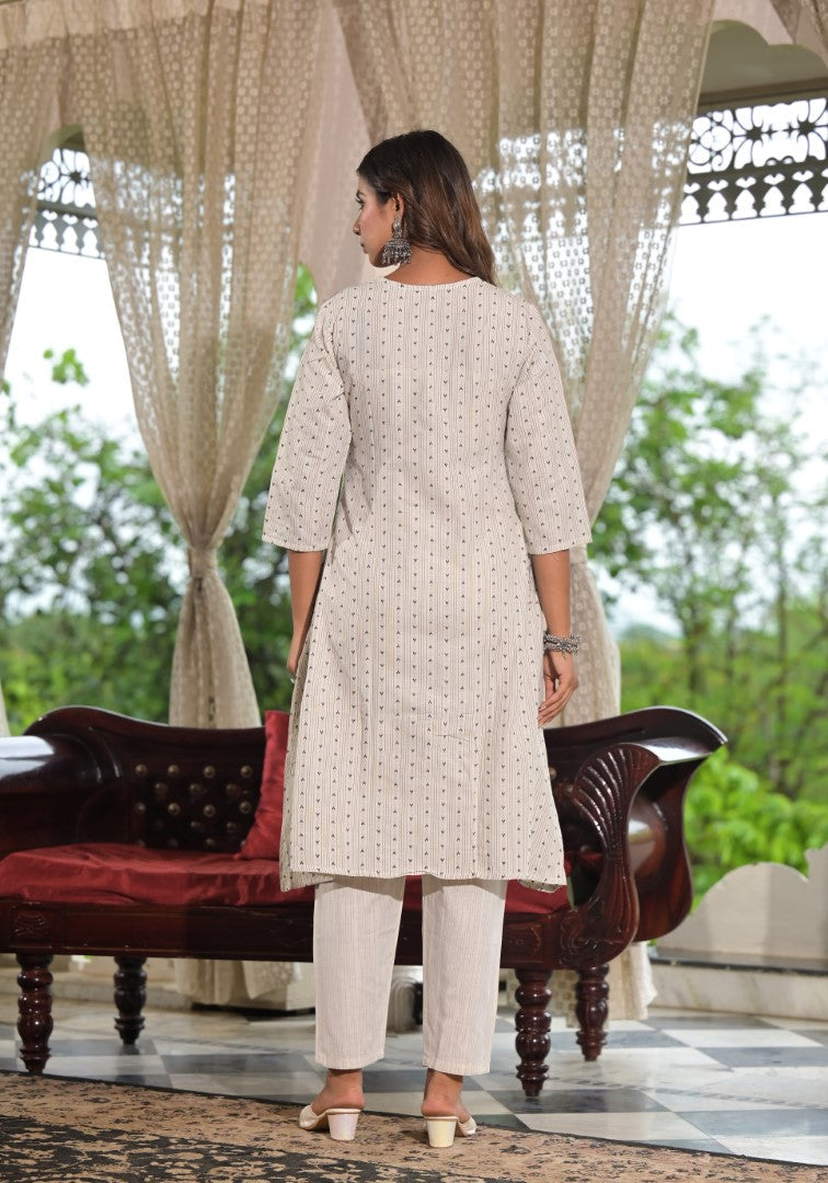 Juniper Women's Off White Geometric Printed Cotton Kurta Pant Set With Tassels On Dupatta