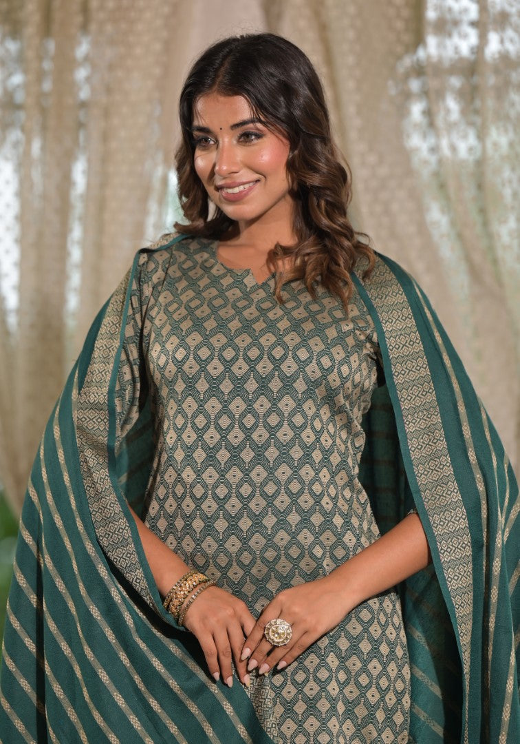 Juniper Women's Green Geometric Printed Cotton Kurta Pant Set With Tassels On Dupatta