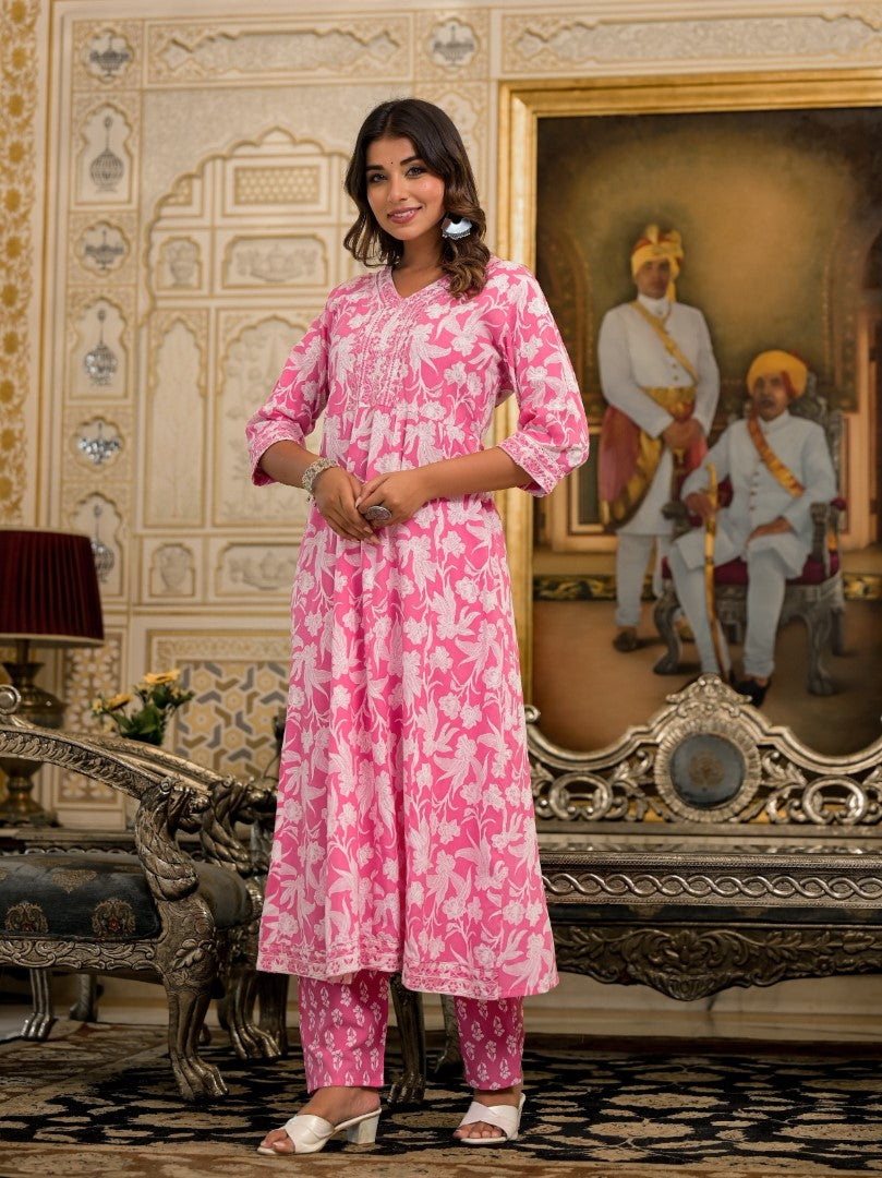 Juniper Women's Pink Floral Printed Liva Rayon Kurta Set With Thread & Mirror Work