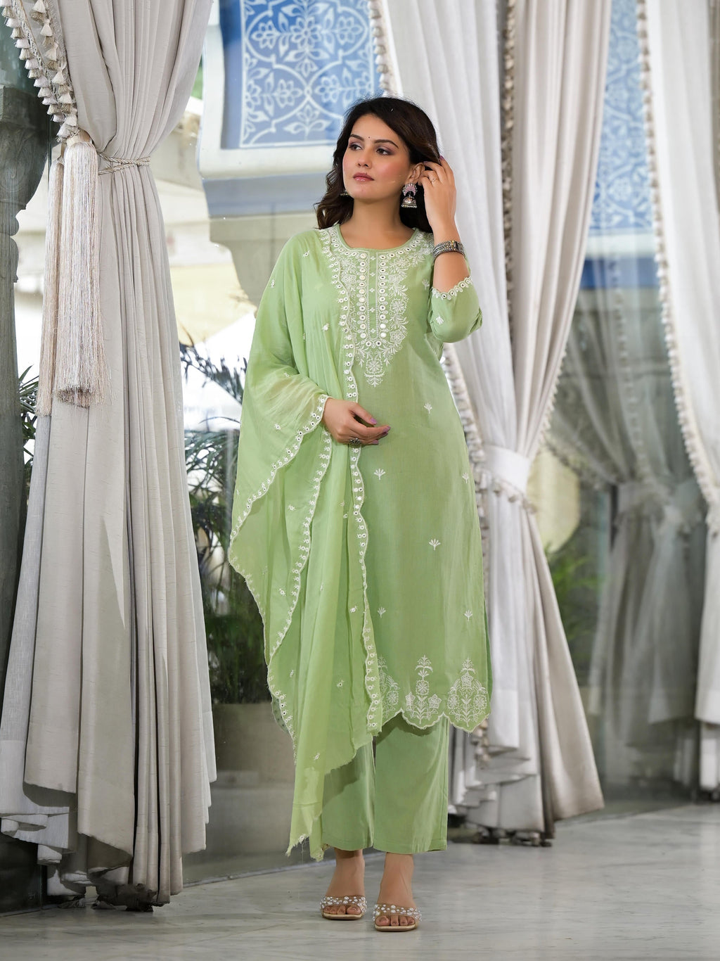 Juniper Women's Green Cotton Blend Solid Kurta Set