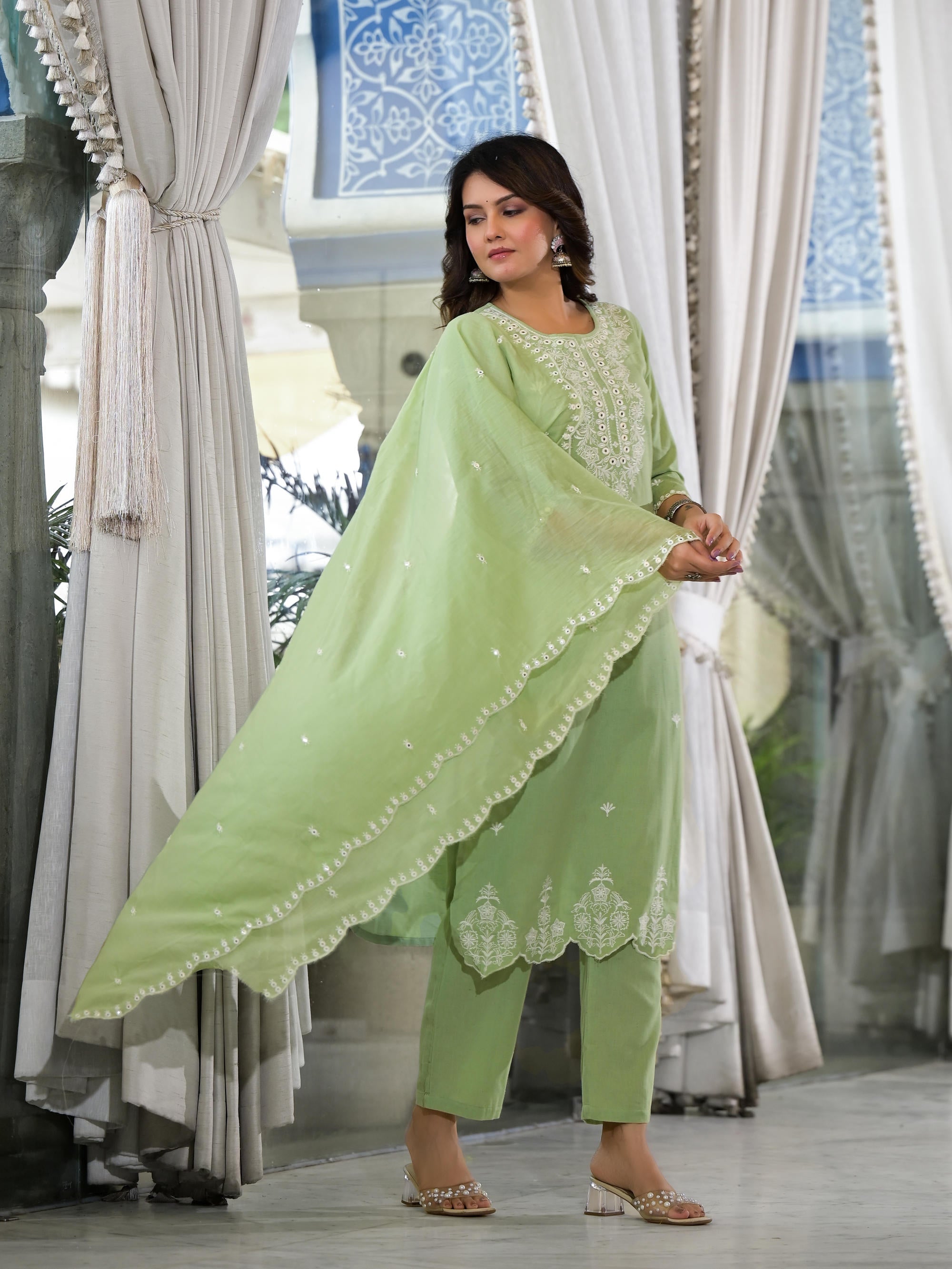 Juniper Women's Green Cotton Blend Solid Kurta Set