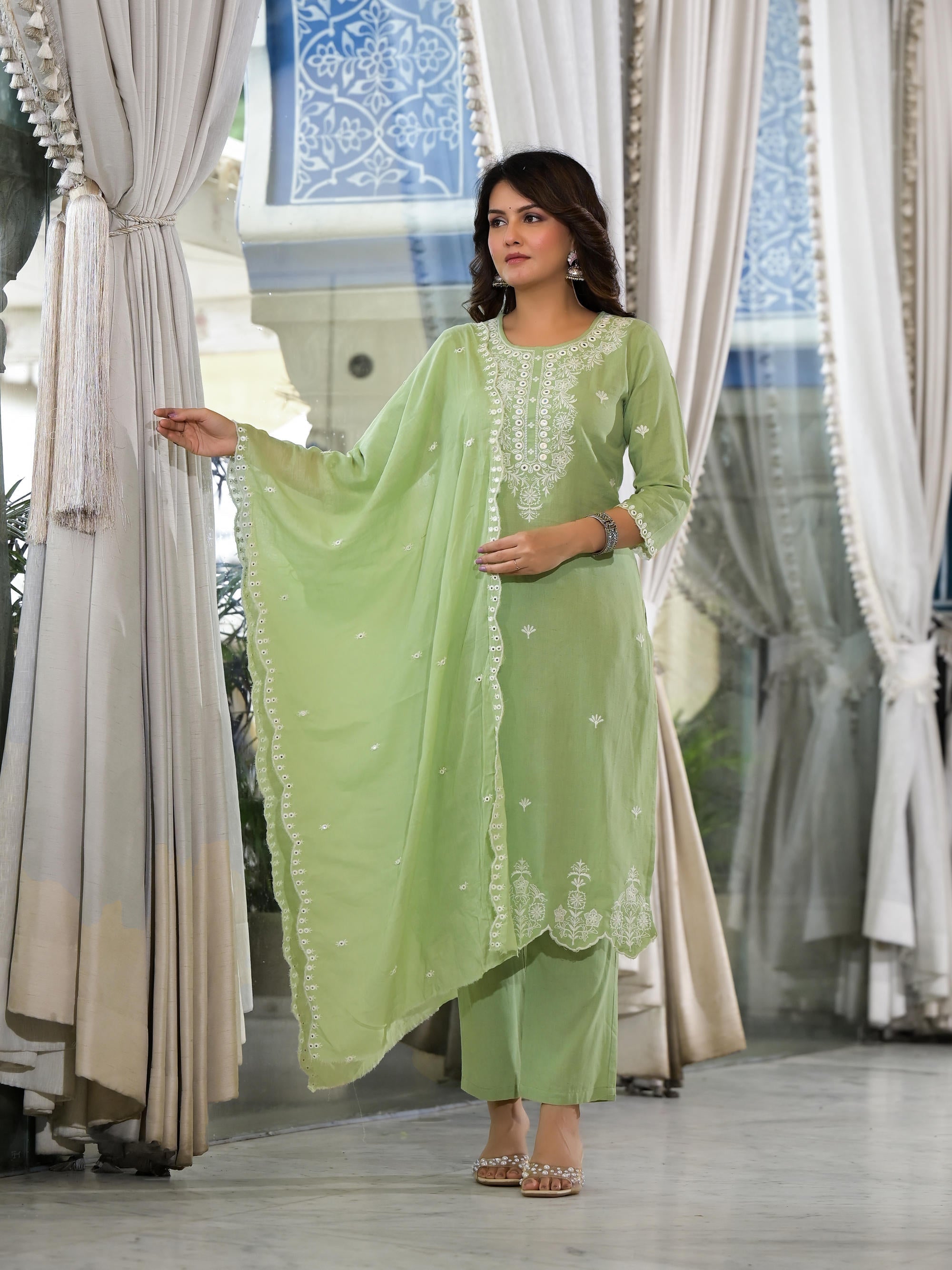 Juniper Women's Green Cotton Blend Solid Kurta Set