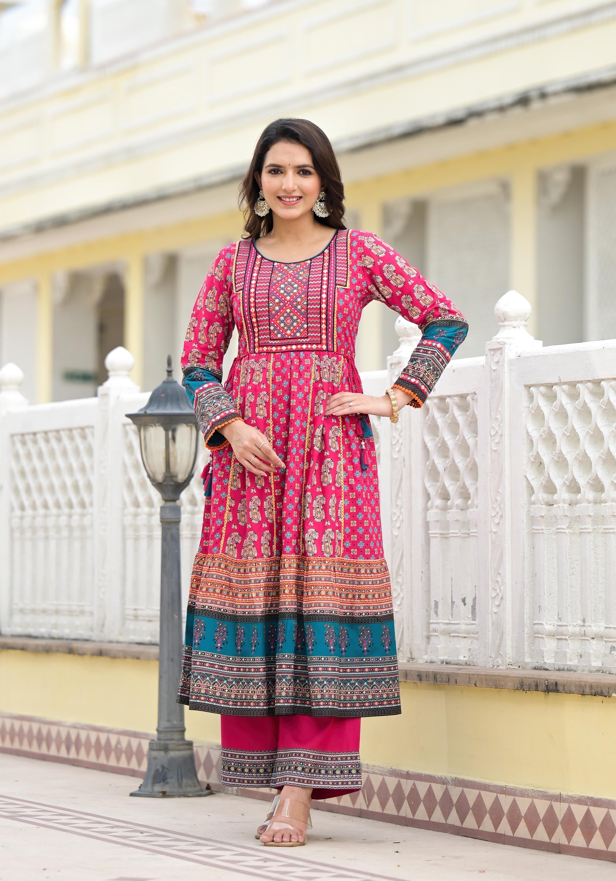 Juniper Women's Pink Viscose Rayon Printed Kurta Set