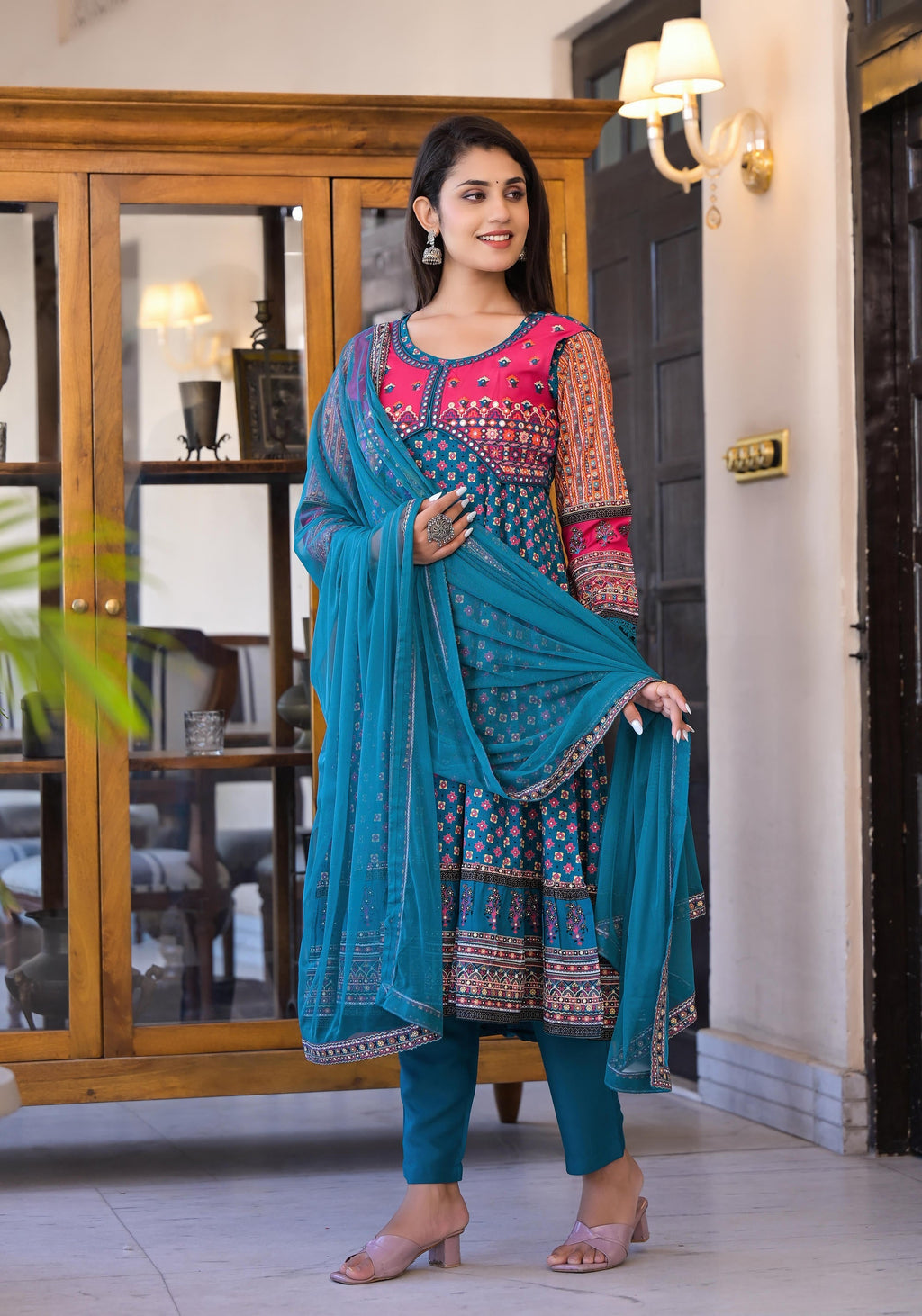 Juniper Women's Teal Ethnic Motif Printed Rayon Kurta Set With Thread & Mirror Work