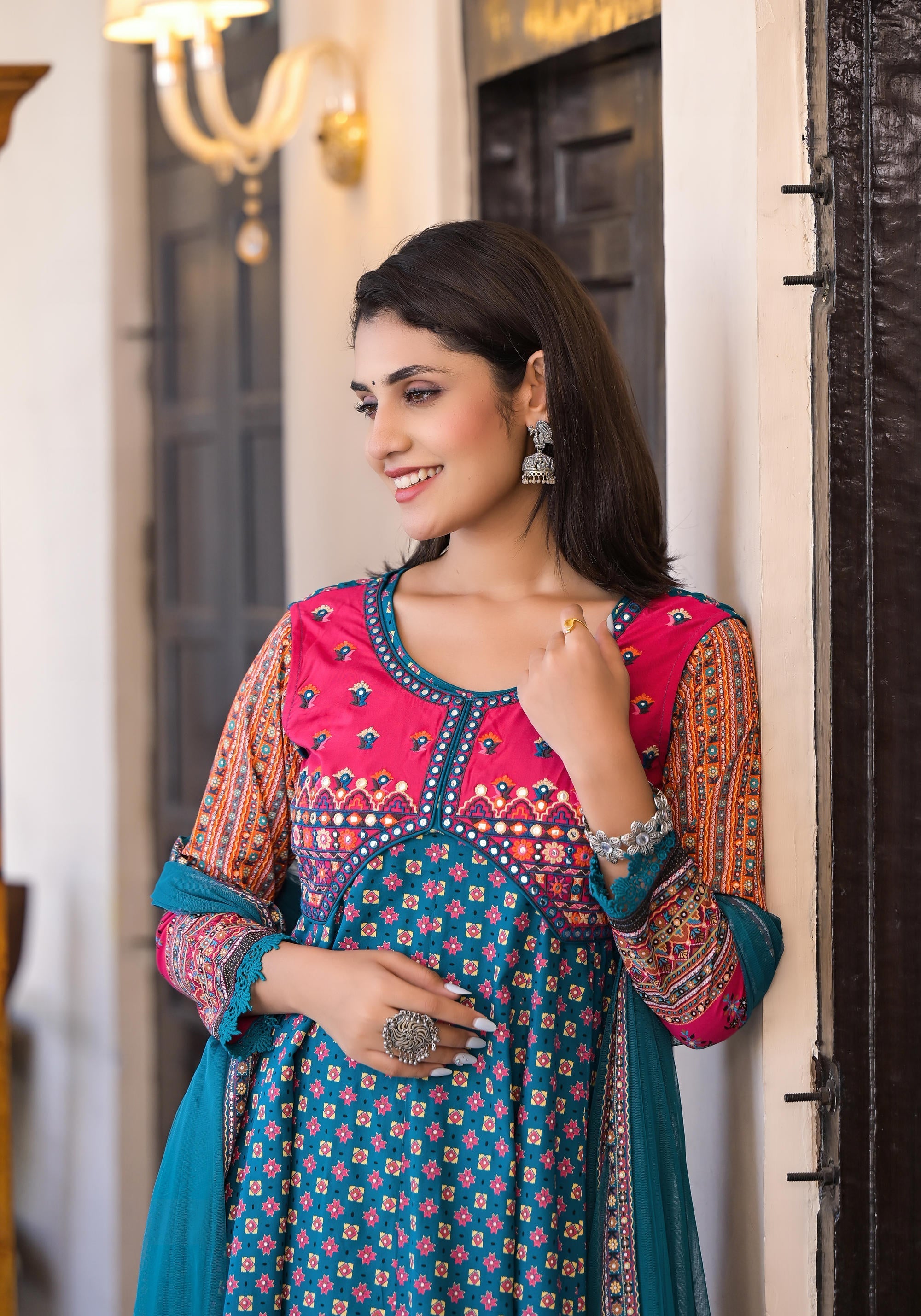 Juniper Women's Teal Ethnic Motif Printed Rayon Kurta Set With Thread & Mirror Work