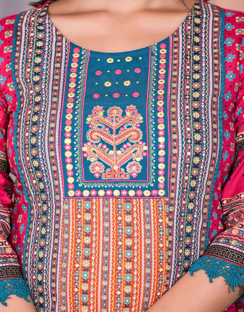Juniper Women's Fuchsia Ethnic Motif Printed Rayon Kurta Set With Thread & Mirror Work