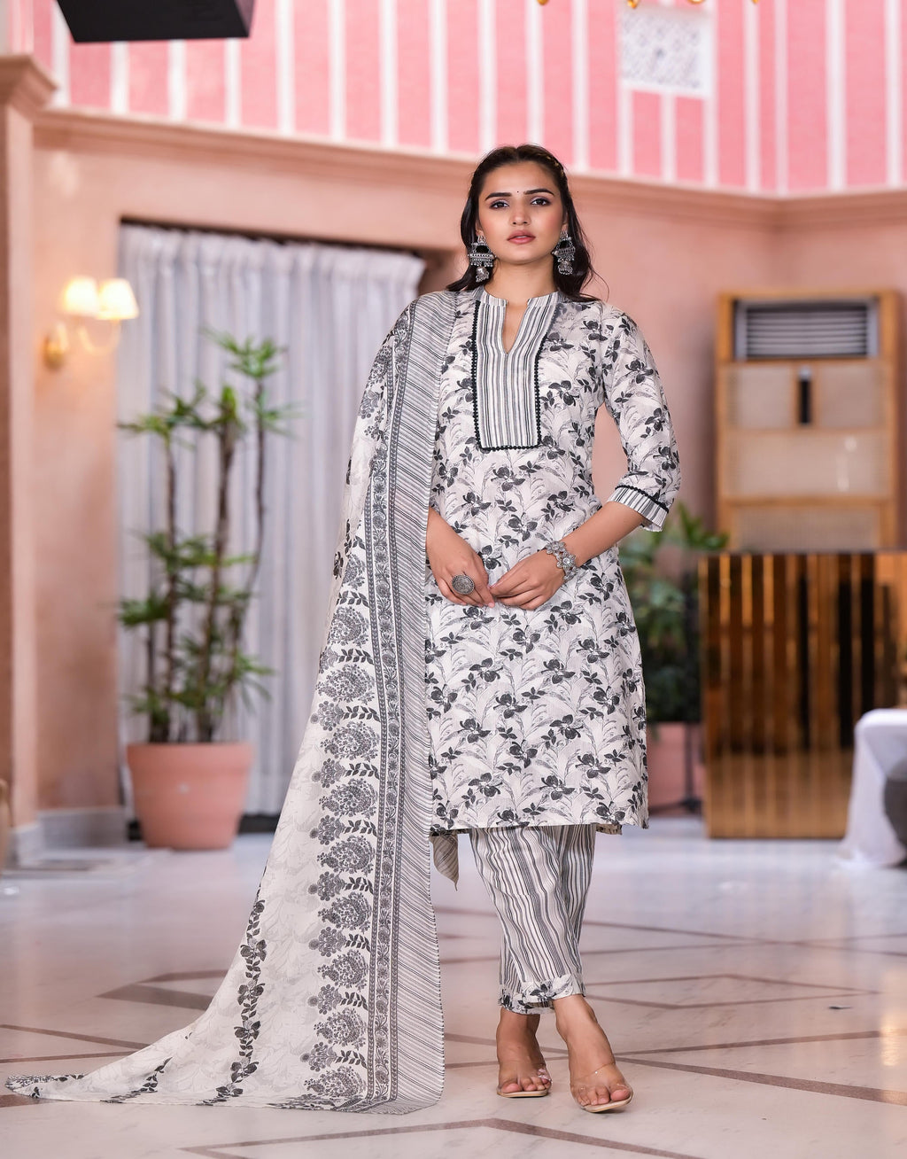 Juniper Women's Grey Floral Printed Cotton Kurta Set With Lace