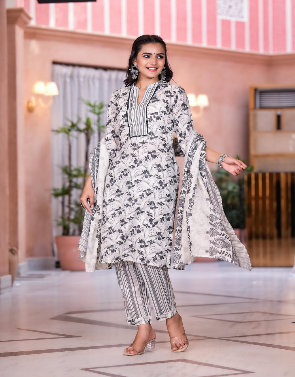 Juniper Women's Grey Floral Printed Cotton Kurta Set With Lace