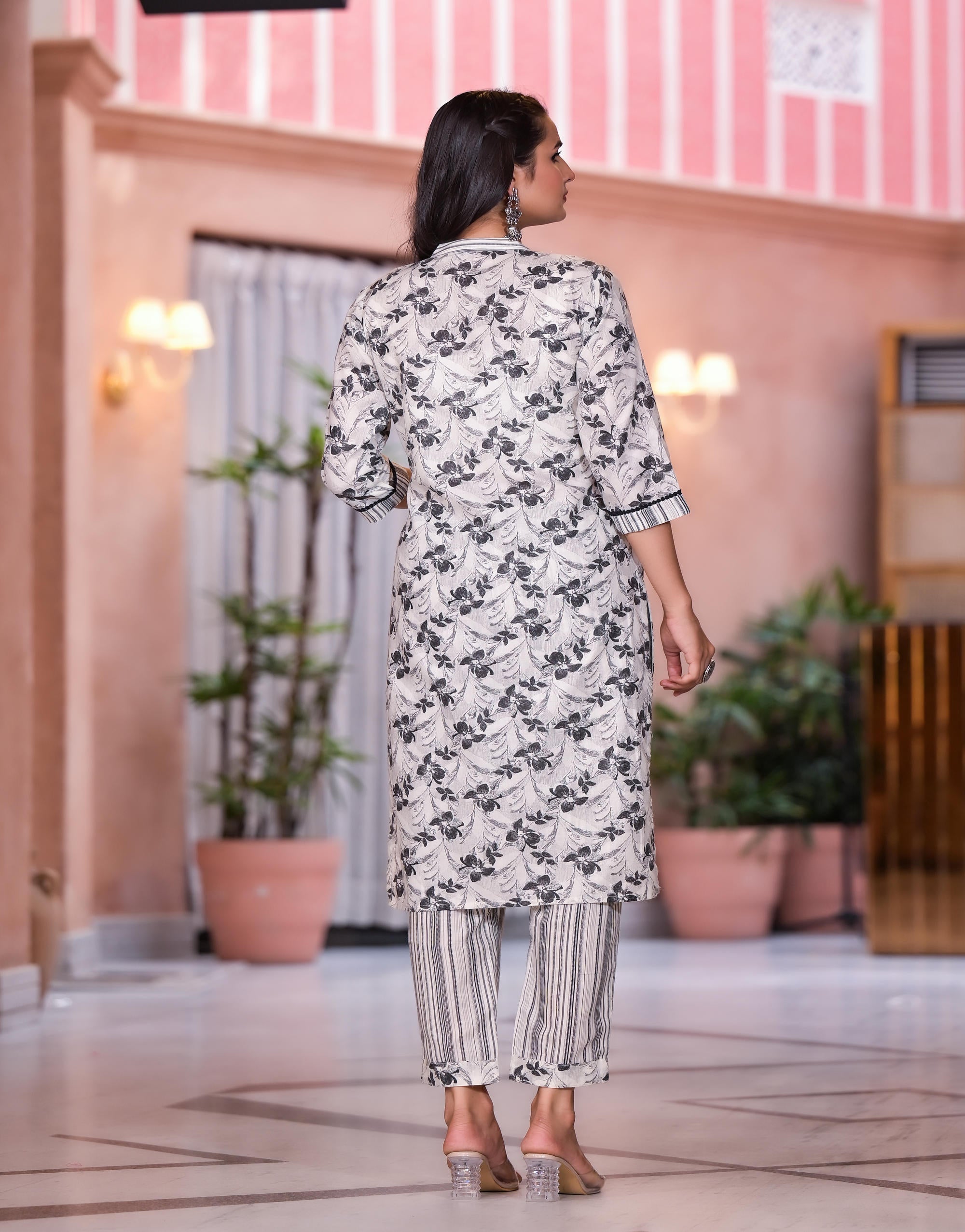 Juniper Women's Grey Floral Printed Cotton Kurta Set With Lace