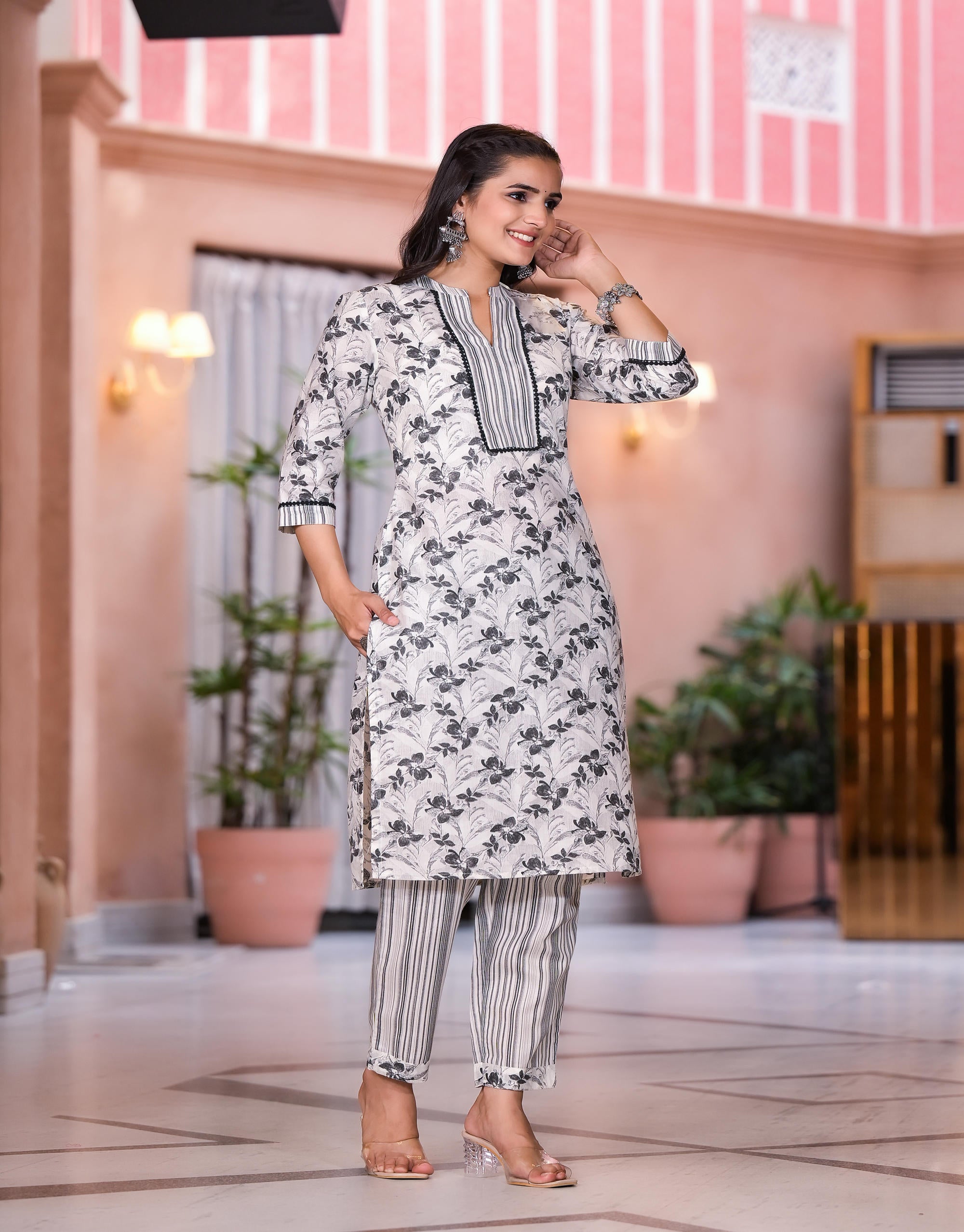Juniper Women's Grey Floral Printed Cotton Kurta Set With Lace