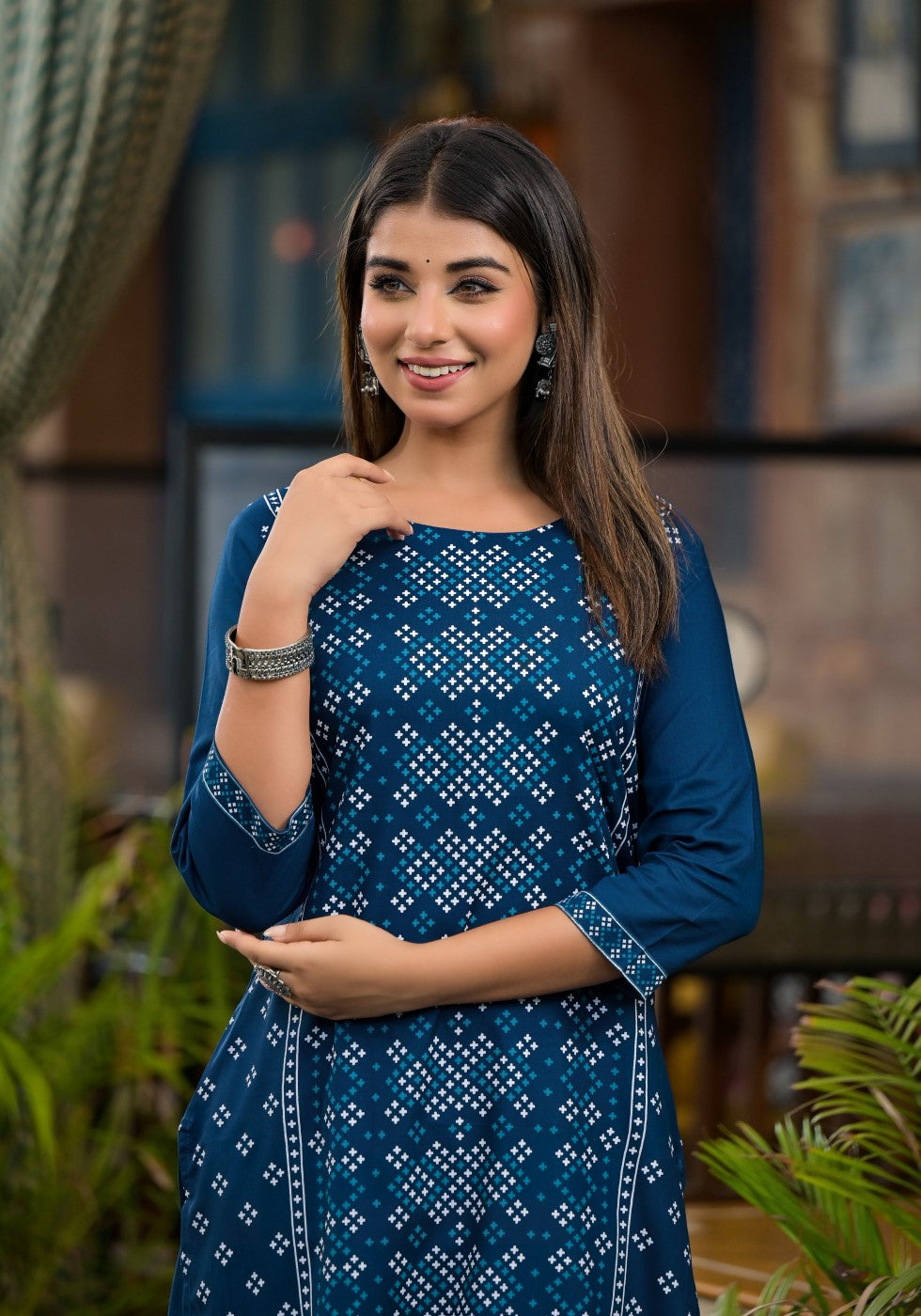 Juniper Women's Teal Ethnic Motif Printed Round Neck Rayon Kurta With Straight Hemline