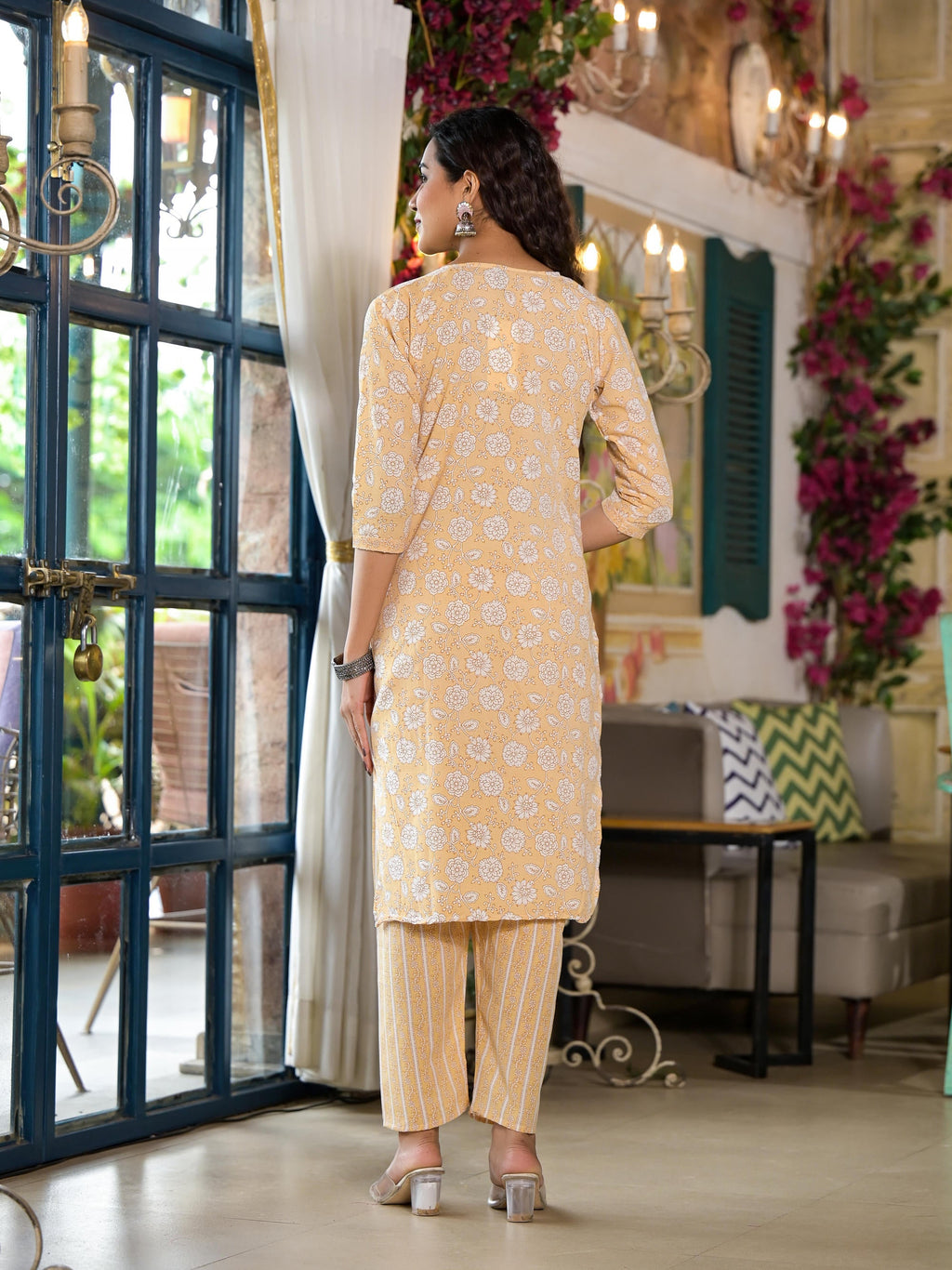 Juniper Women's Brown Floral Printed Cotton Kurta & Pant Set With Lace & Buttons