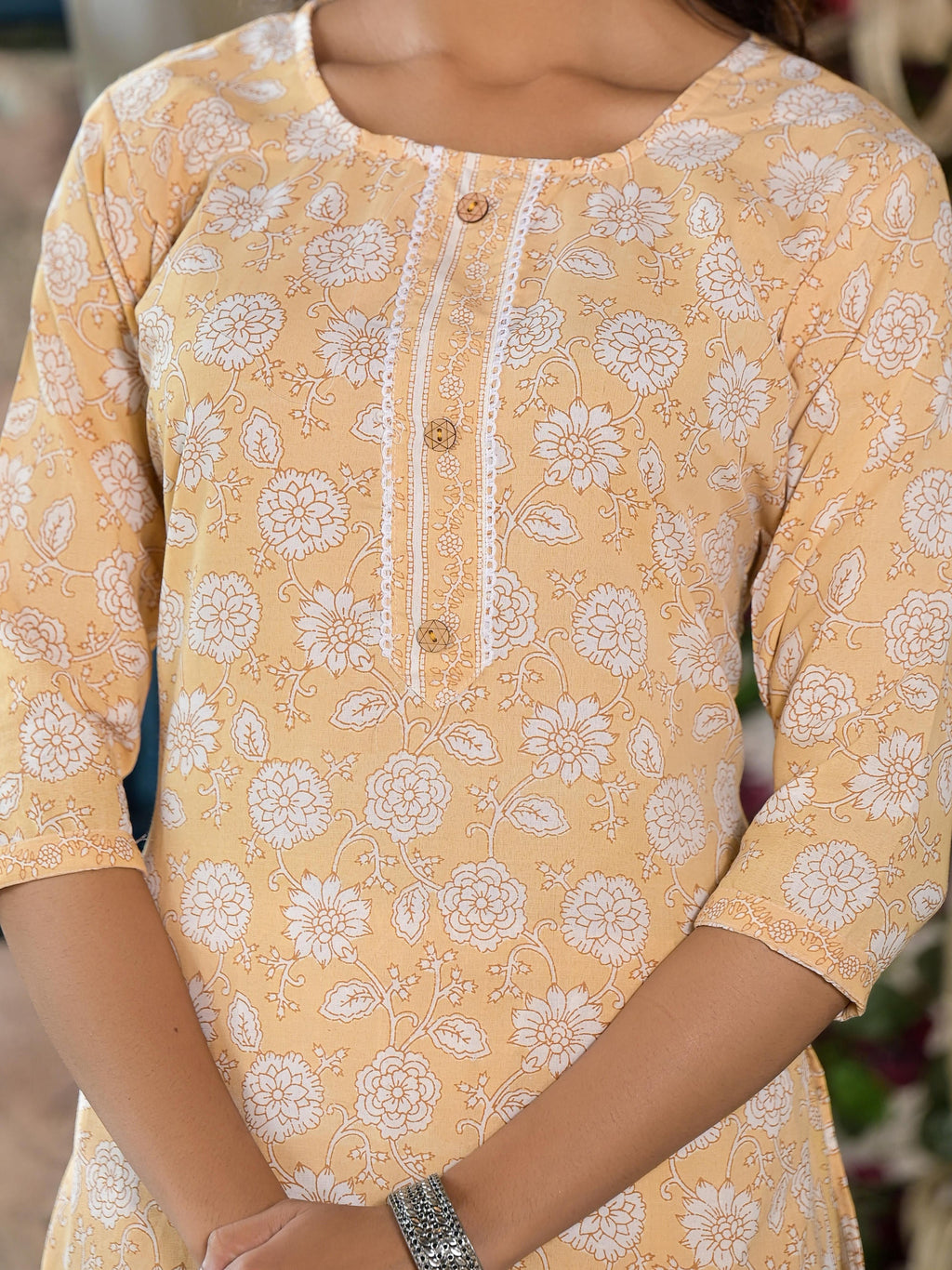 Juniper Women's Brown Floral Printed Cotton Kurta & Pant Set With Lace & Buttons