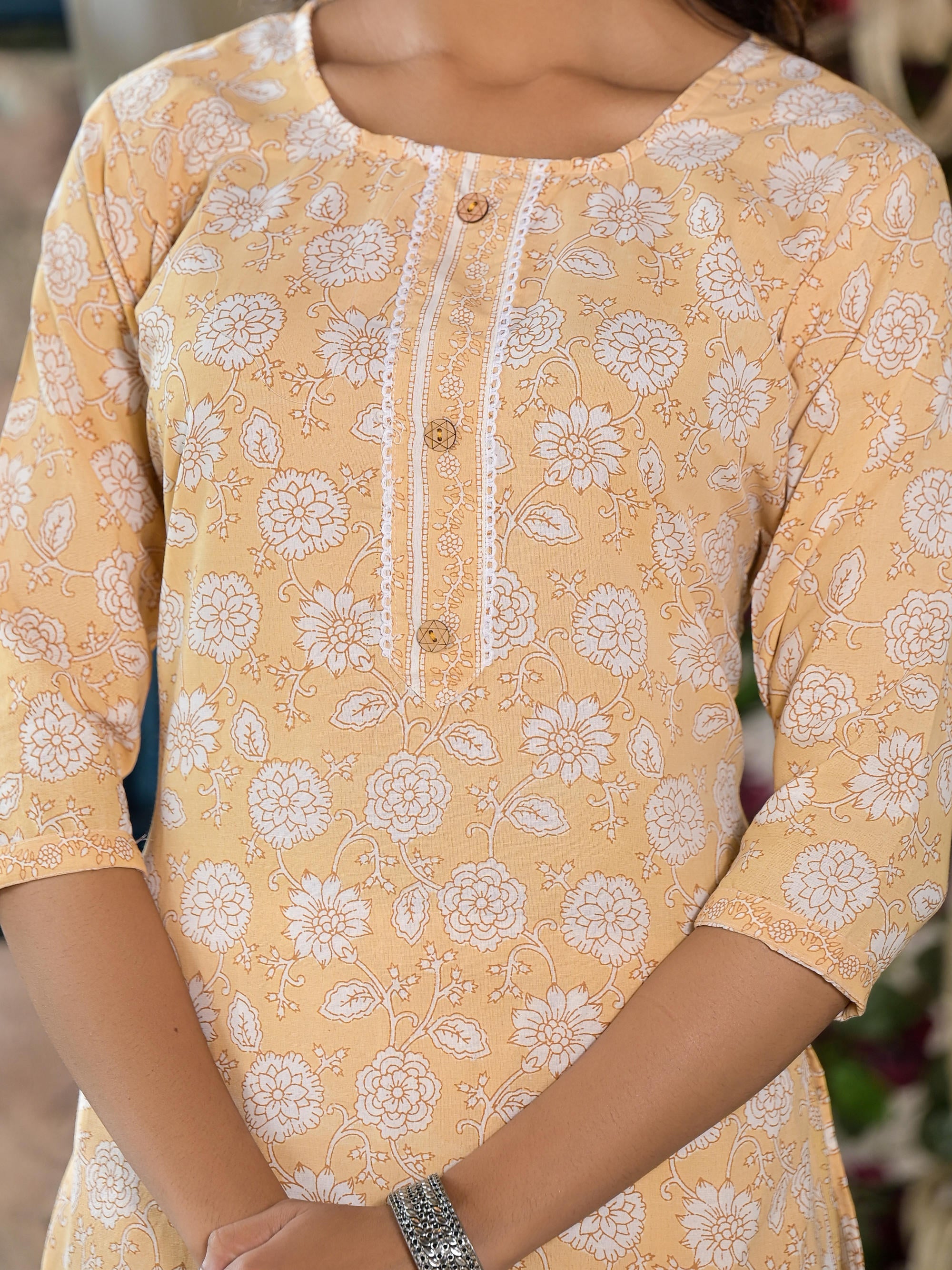 Juniper Women's Brown Floral Printed Cotton Kurta & Pant Set With Lace & Buttons