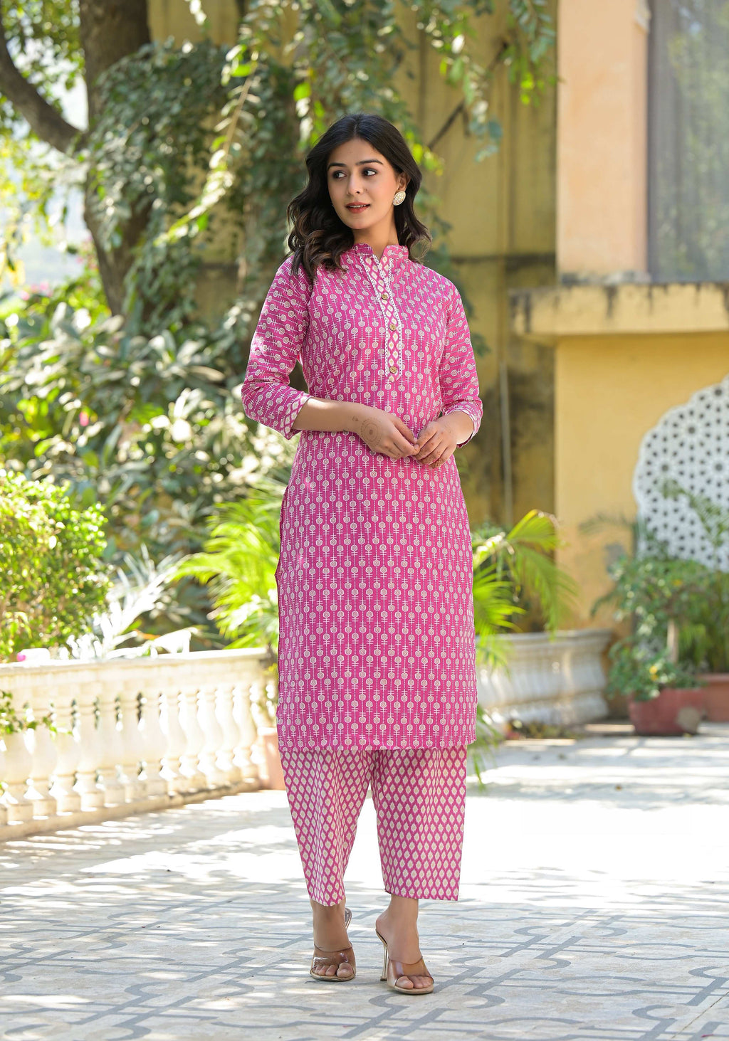 Juniper Women's Wine Floral Printed Cotton Kurta Set With Lace