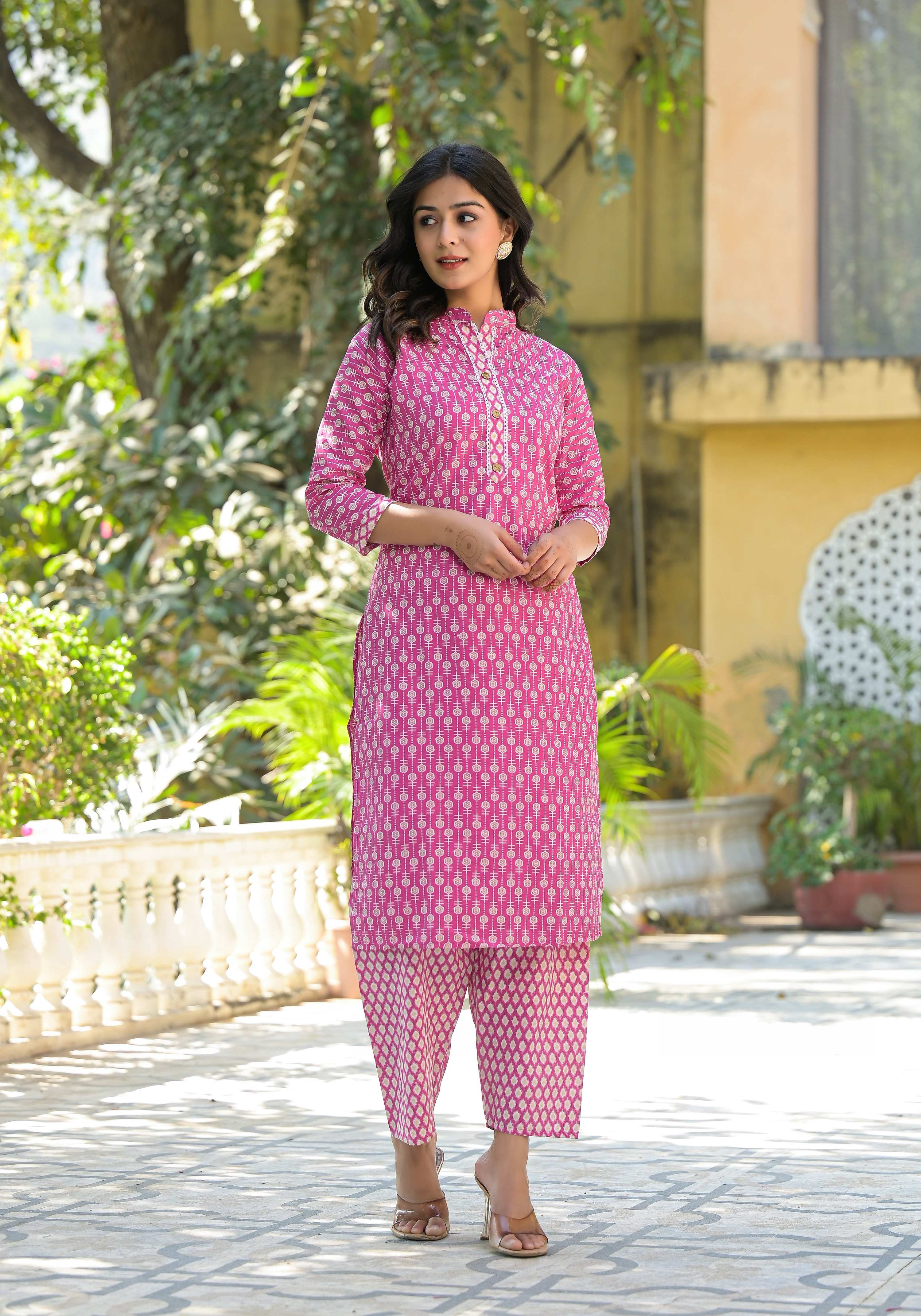 Juniper Women's Wine Floral Printed Cotton Kurta Set With Lace