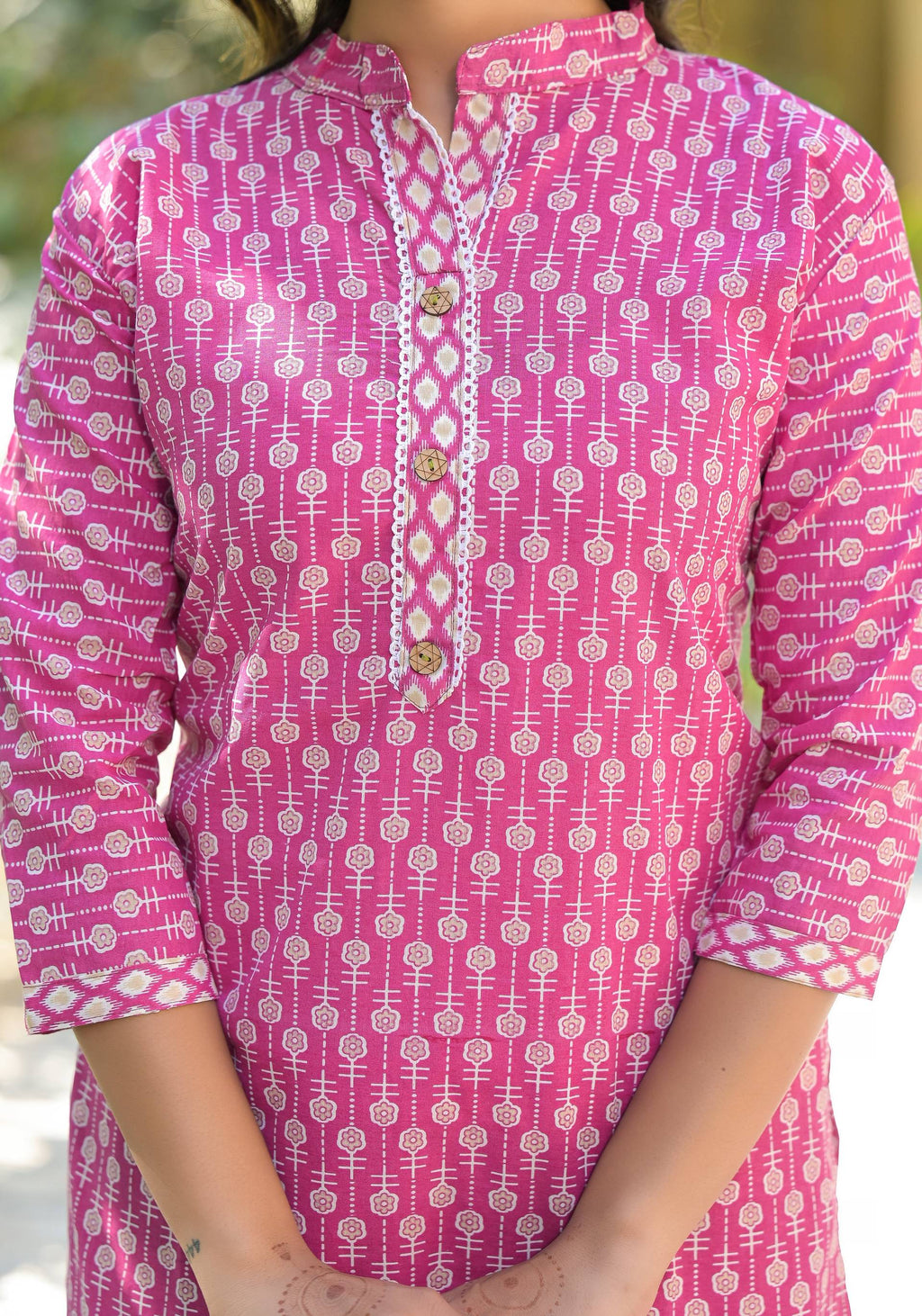 Juniper Women's Wine Floral Printed Cotton Kurta Set With Lace