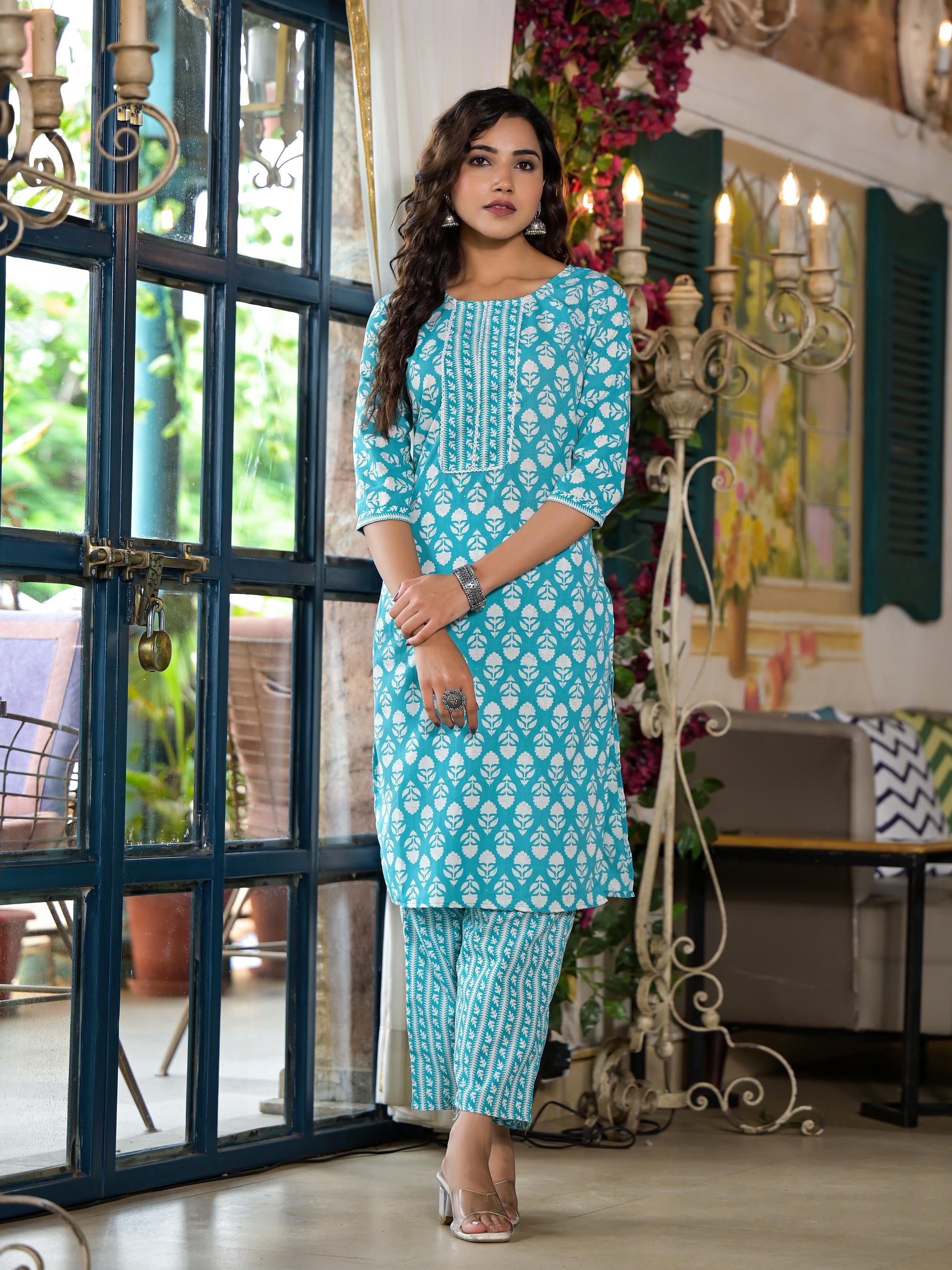 Juniper Women's Teal Ethnic Motif Printed Cotton Kurta & Pants Set With Lace