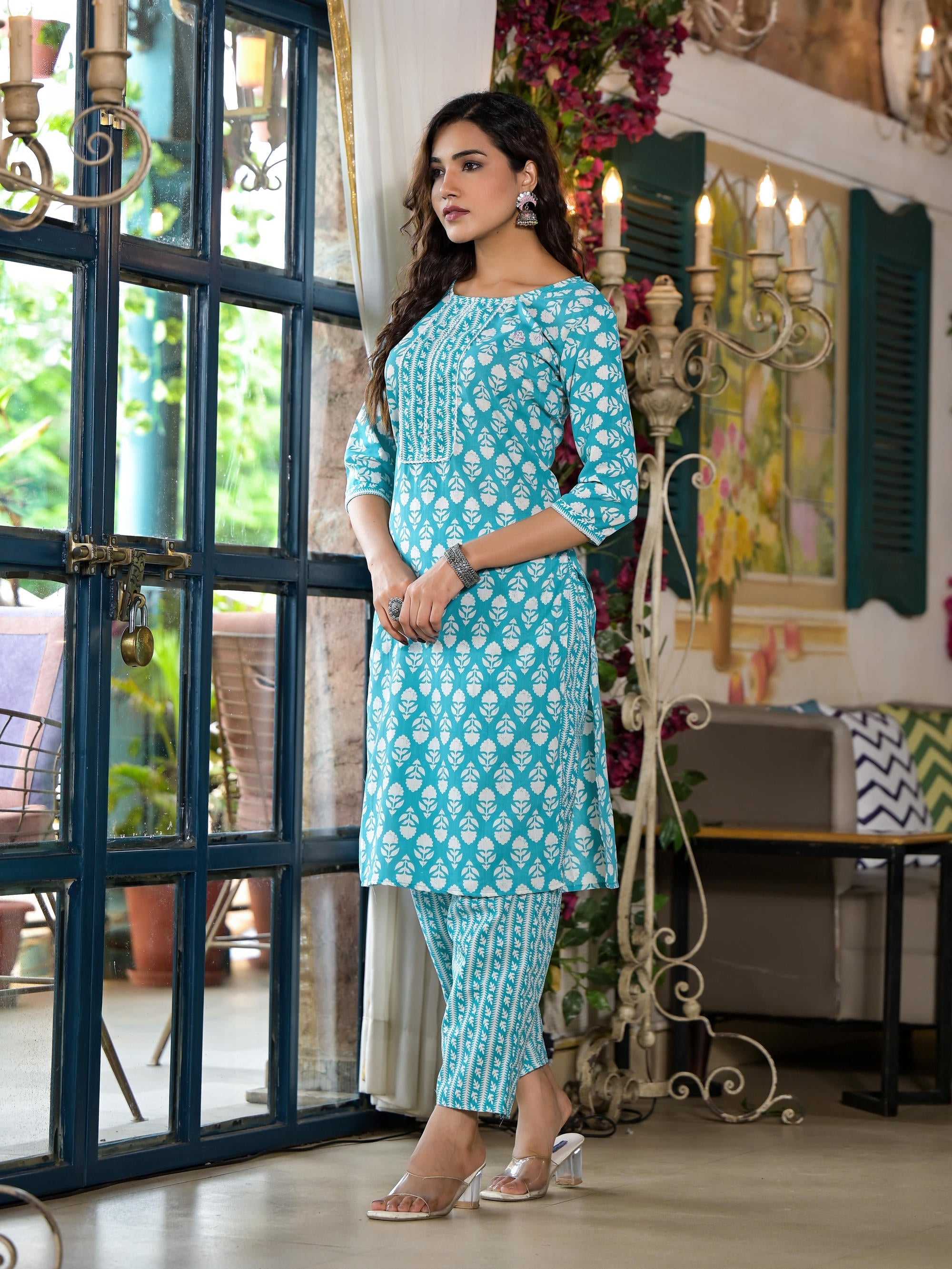 Juniper Women's Teal Ethnic Motif Printed Cotton Kurta & Pants Set With Lace