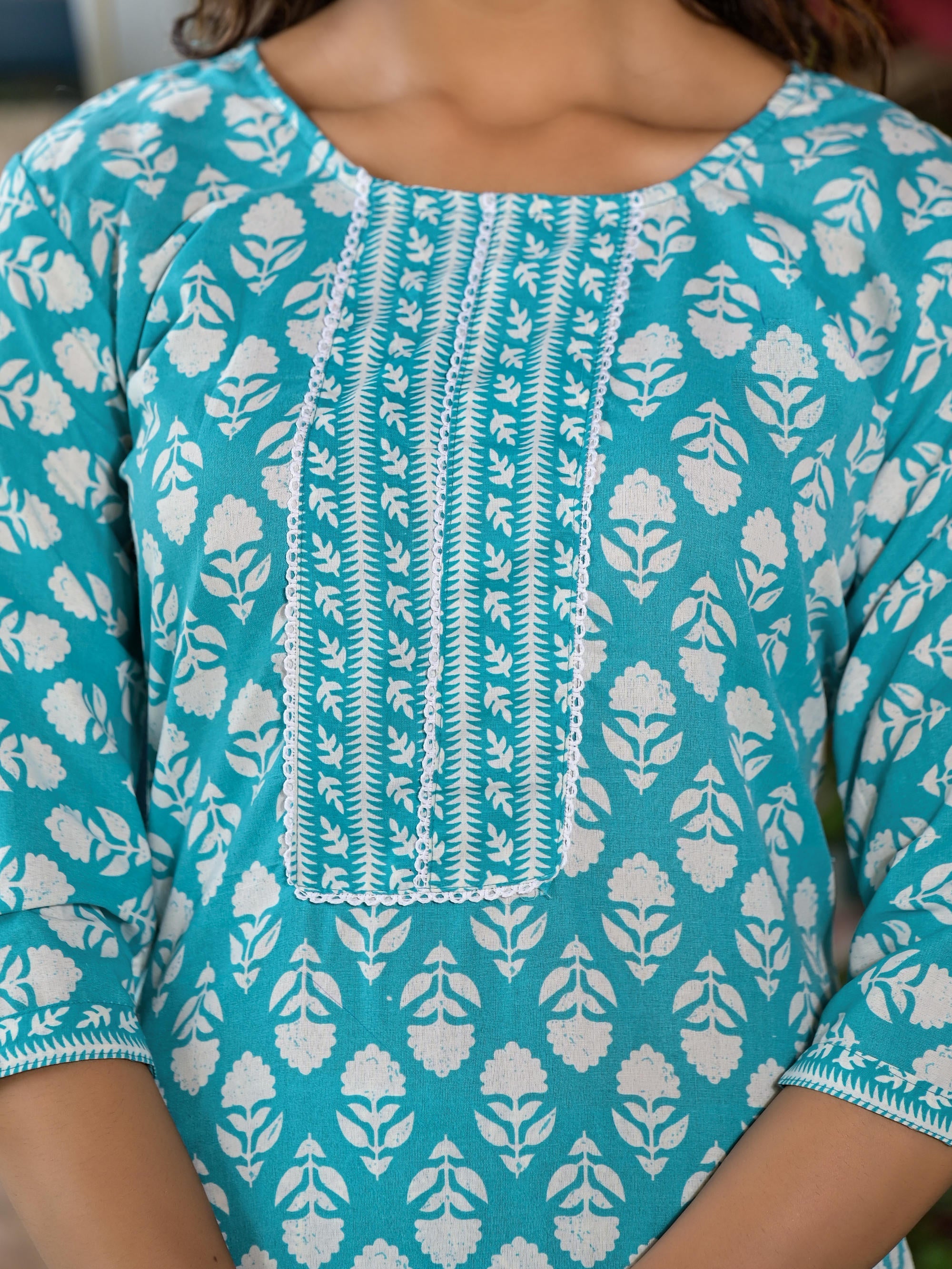 Juniper Women's Teal Ethnic Motif Printed Cotton Kurta & Pants Set With Lace