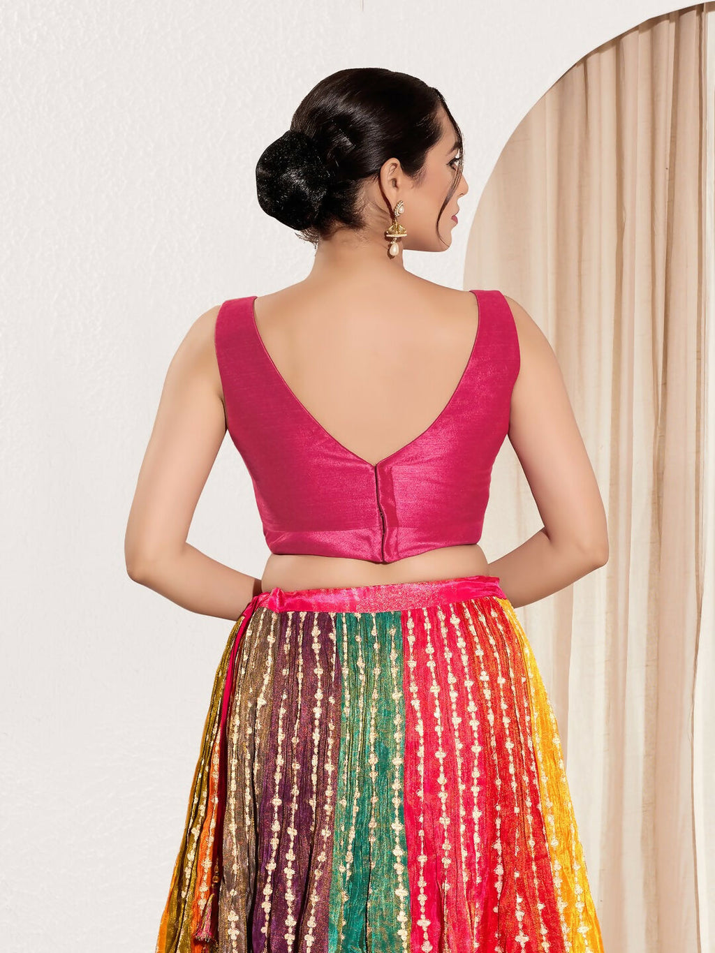 Joban Fashion Pink Mulberry Silk Padded Blouse With Round Neck Sleeveless