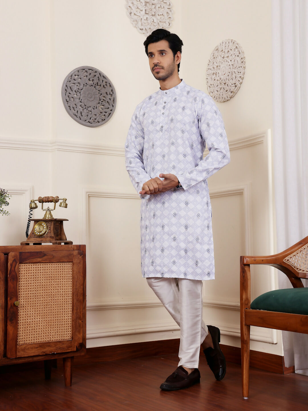 Light Purple Linen Designer Embroidery Work Men's Rajwadi Kurta Set - Mahotsav
