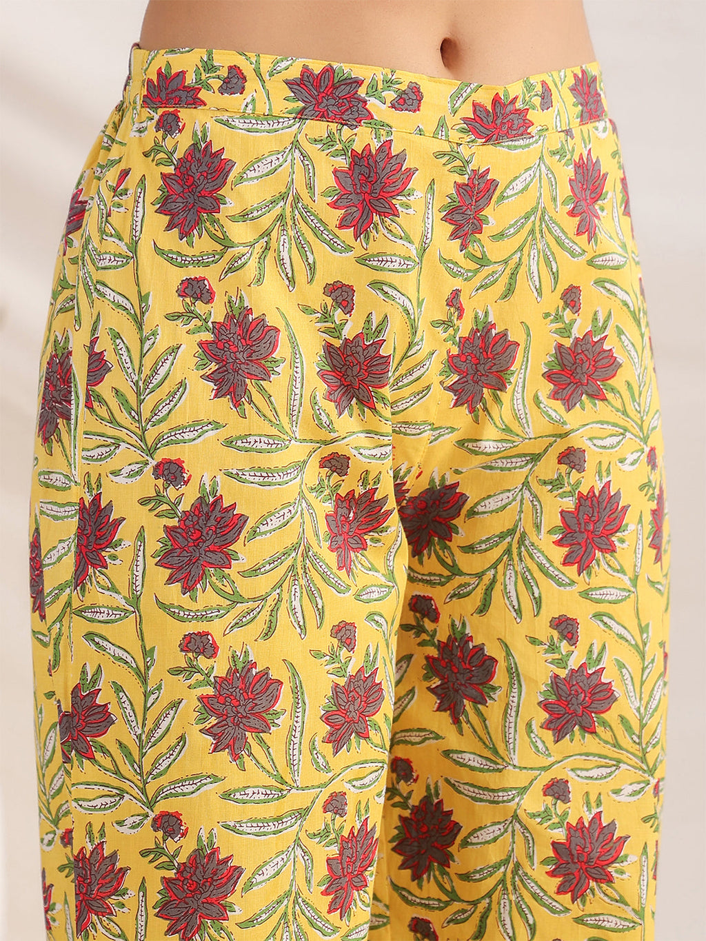Janasya Pleated Cambric Yellow Floral Notch Neck Co-Ords