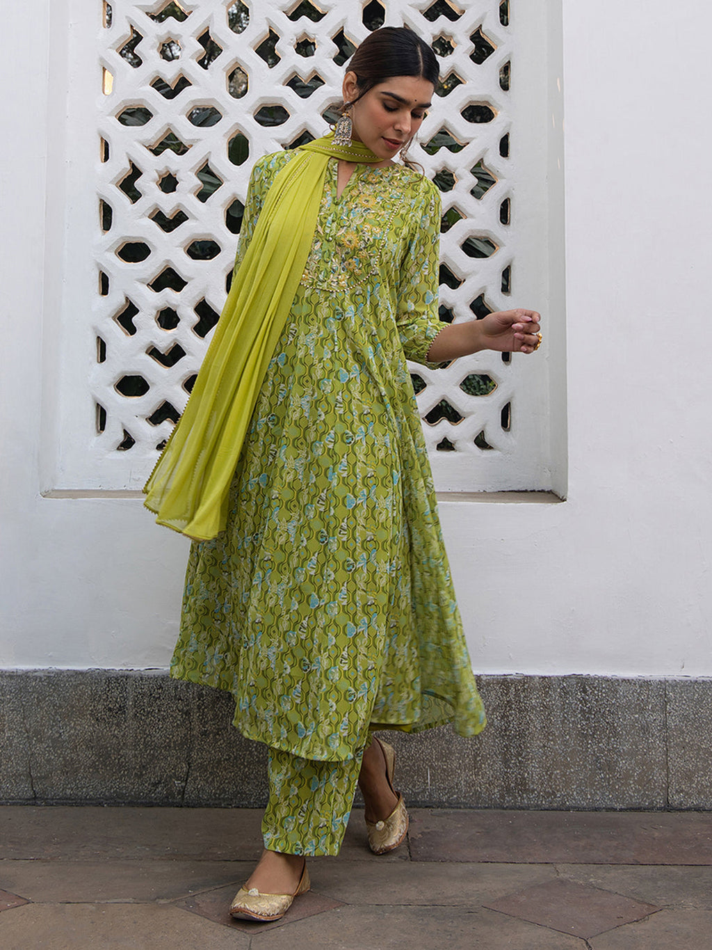 Janasya Light Georgette Yoke Embroidery Anarkali Kurta Set