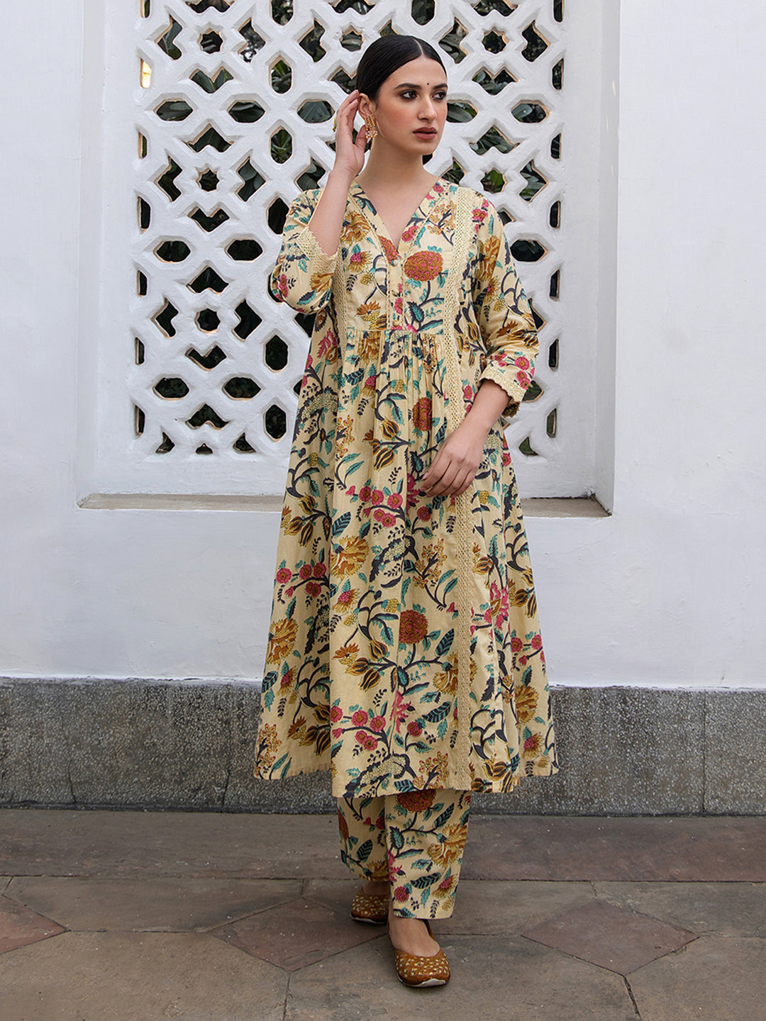 Janasya Gathered Cambric Beige Floral V-Neck Kurta & Bottom